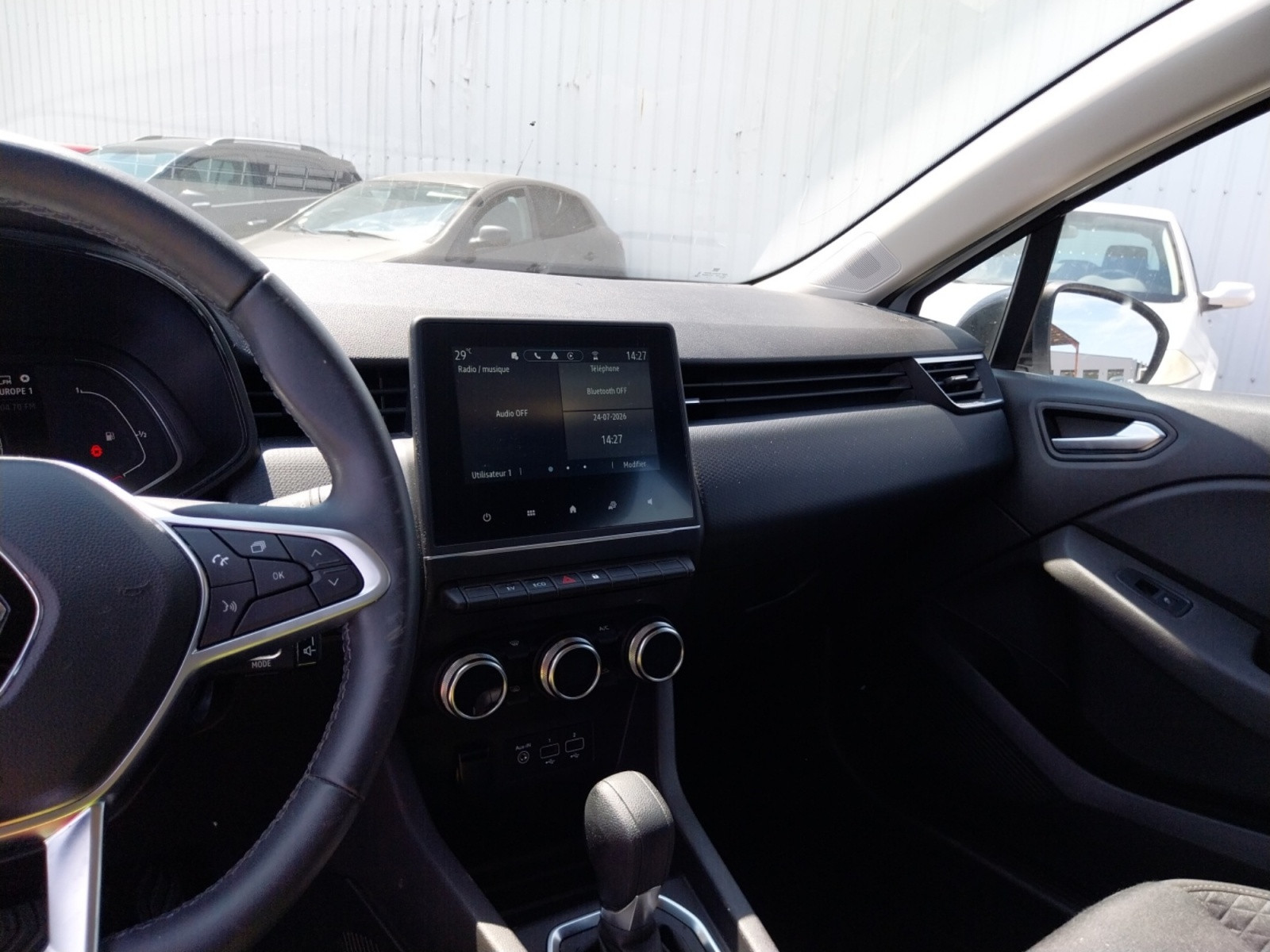 Vente en ligne Renault Clio 5 Clio E-Tech full hybrid 145 au prix de 15 690 €