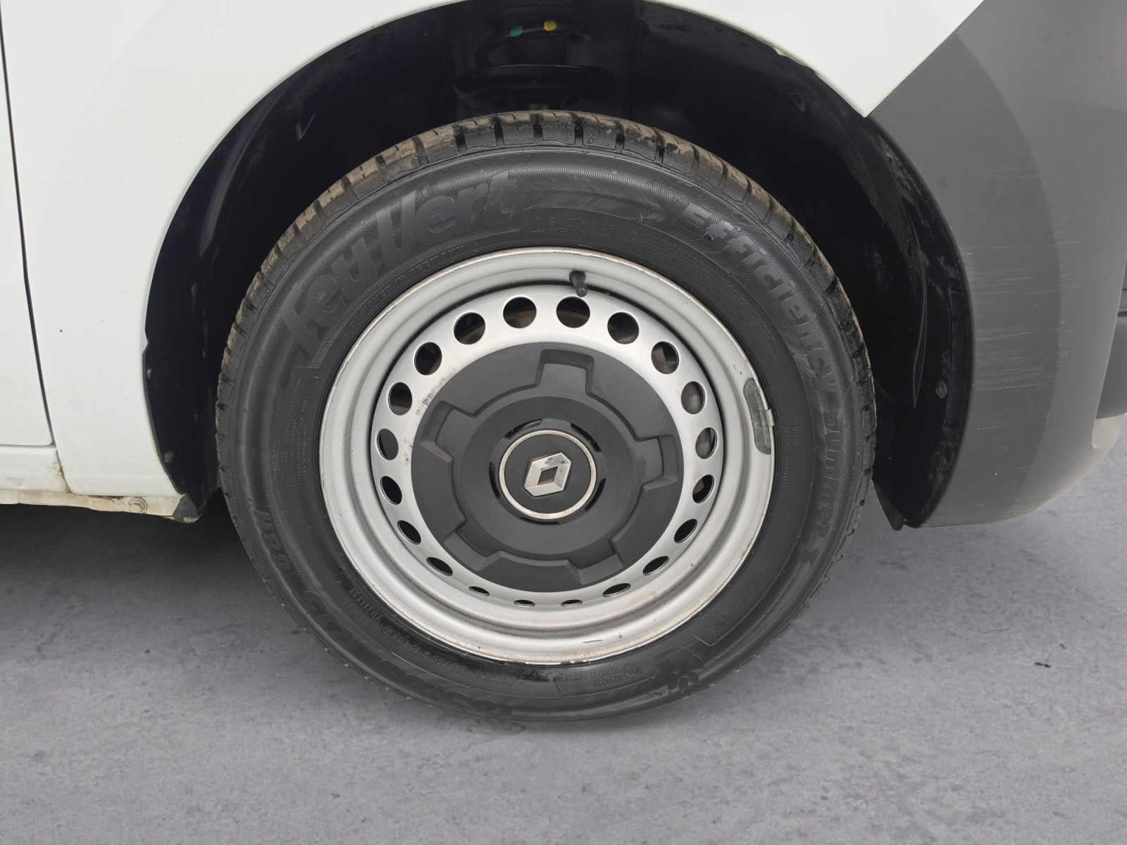 Vente en ligne Renault Express Van  BLUE DCI 95 - 22 au prix de 15 290 €