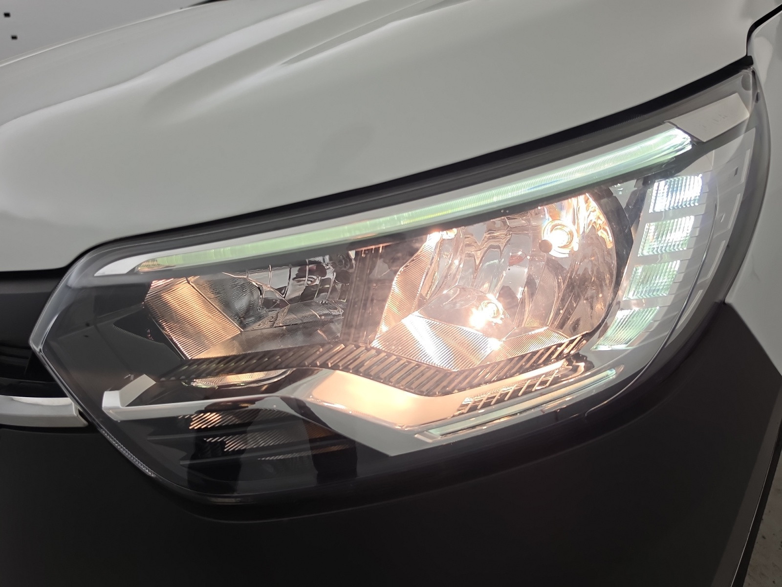 Vente en ligne Renault Express Van  BLUE DCI 95 - 22 au prix de 16 290 €