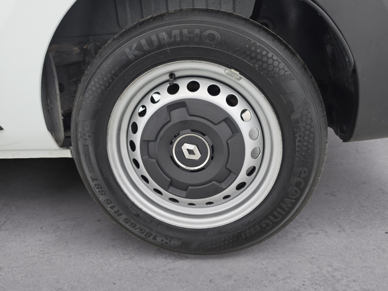 Vente en ligne Renault Express Van  BLUE DCI 95 - 22 au prix de 16 290 €