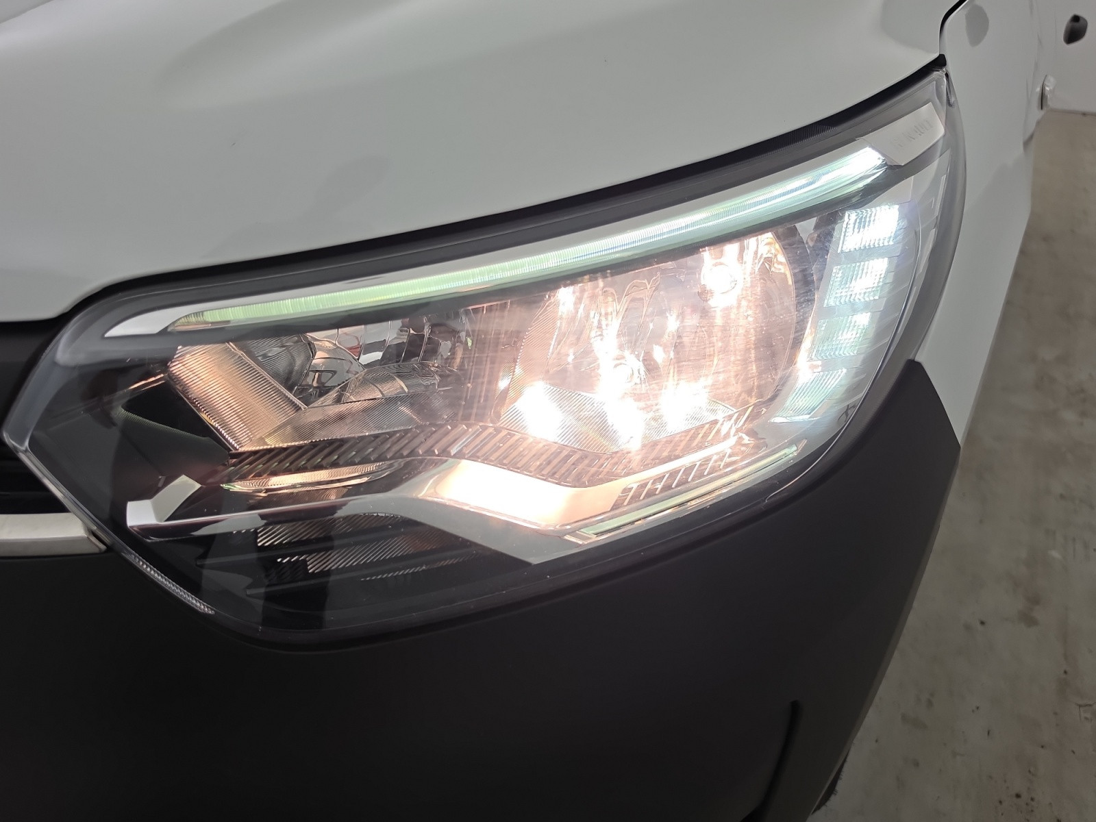 Vente en ligne Renault Express Van  BLUE DCI 95 - 22 au prix de 15 290 €