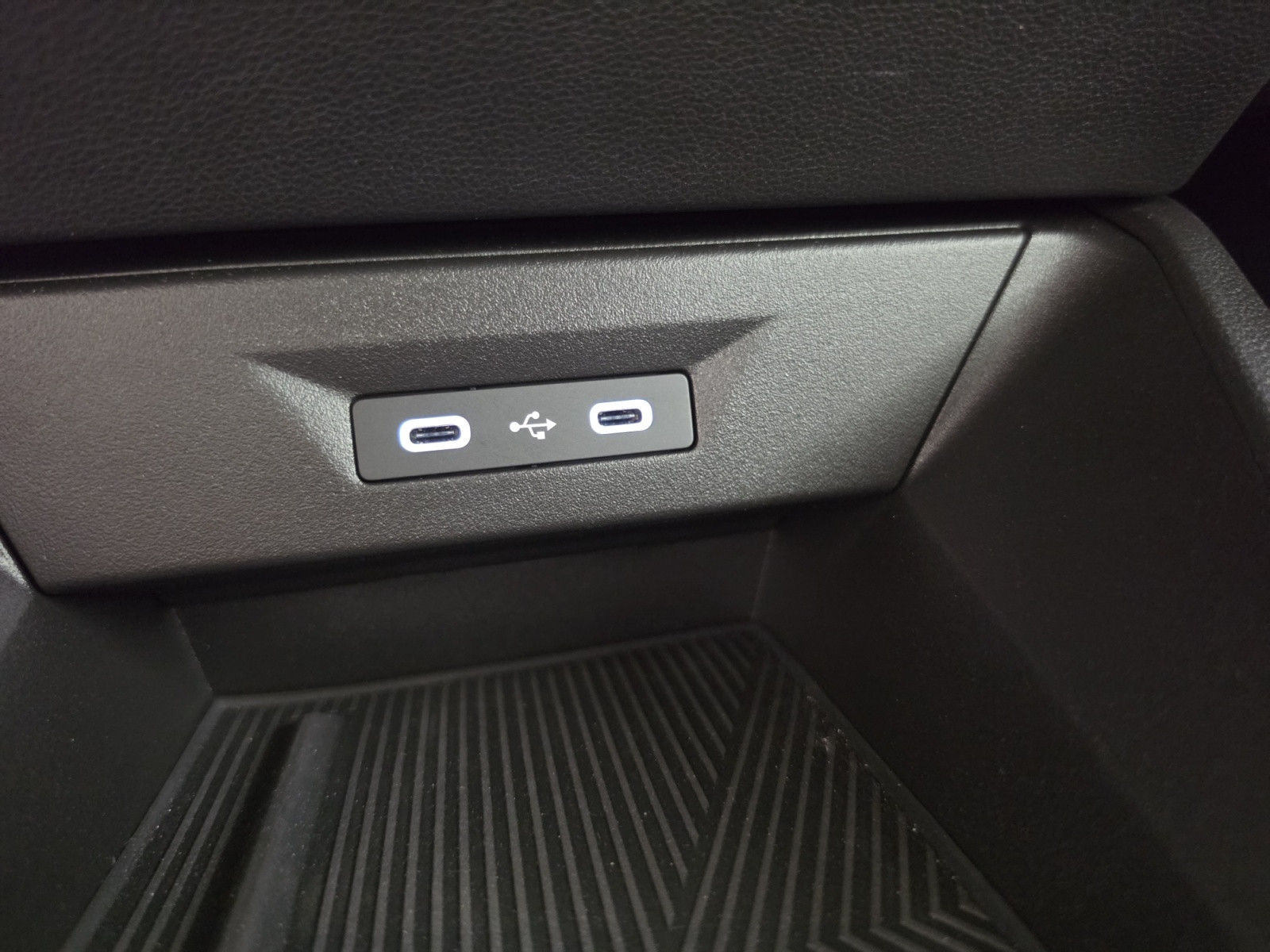 Vente en ligne Renault Clio 6 Clio E-Tech full hybrid 160 ch au prix de 26 490 €