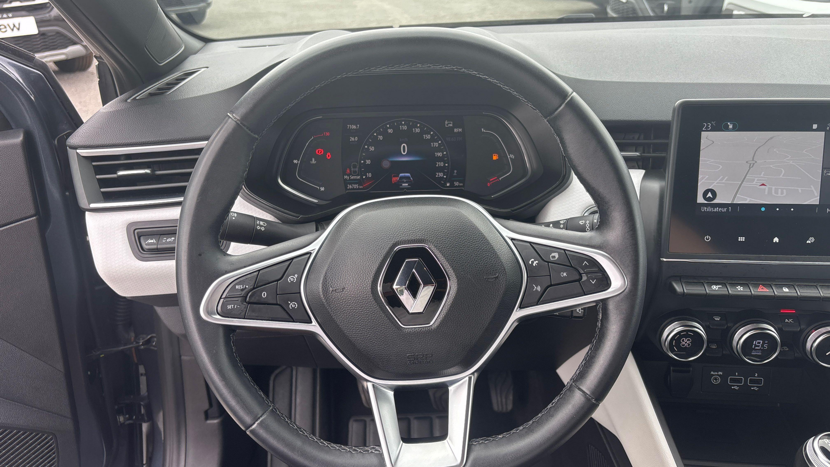 Vente en ligne Renault Clio 5 Clio TCe 140 au prix de 16 860 €
