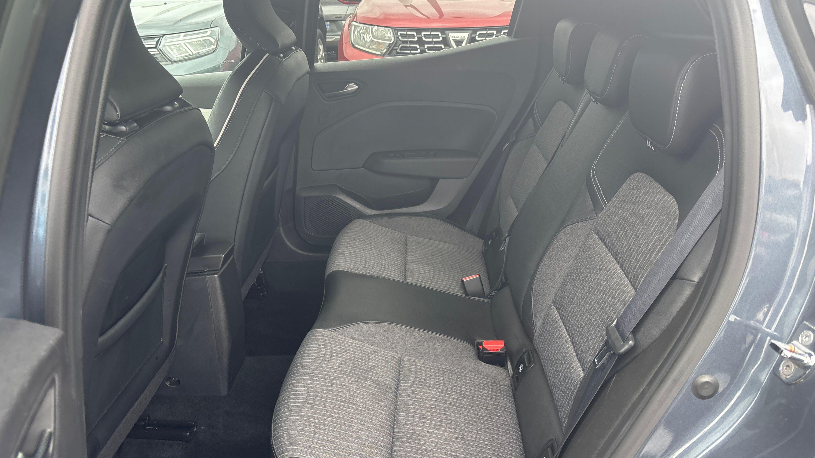 Vente en ligne Renault Clio 5 Clio TCe 140 au prix de 16 860 €