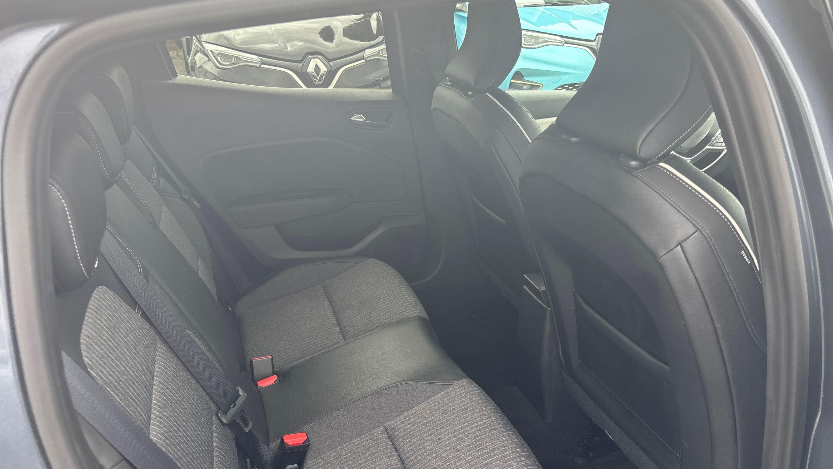 Vente en ligne Renault Clio 5 Clio TCe 140 au prix de 16 860 €