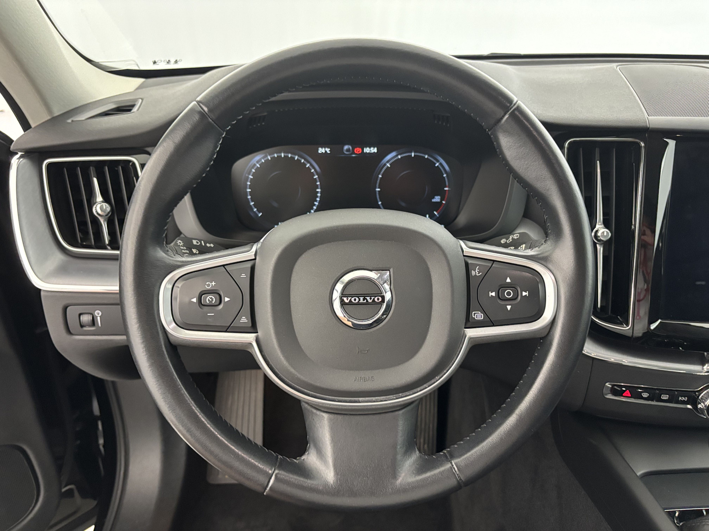 Vente en ligne Volvo XC60 XC60 D4 190 ch AdBlue Geatronic 8 au prix de 27 490 €