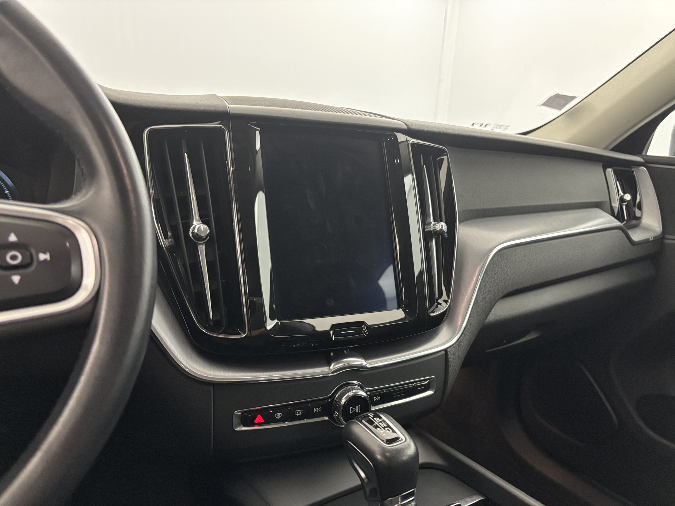 Vente en ligne Volvo XC60 XC60 D4 190 ch AdBlue Geatronic 8 au prix de 27 490 €