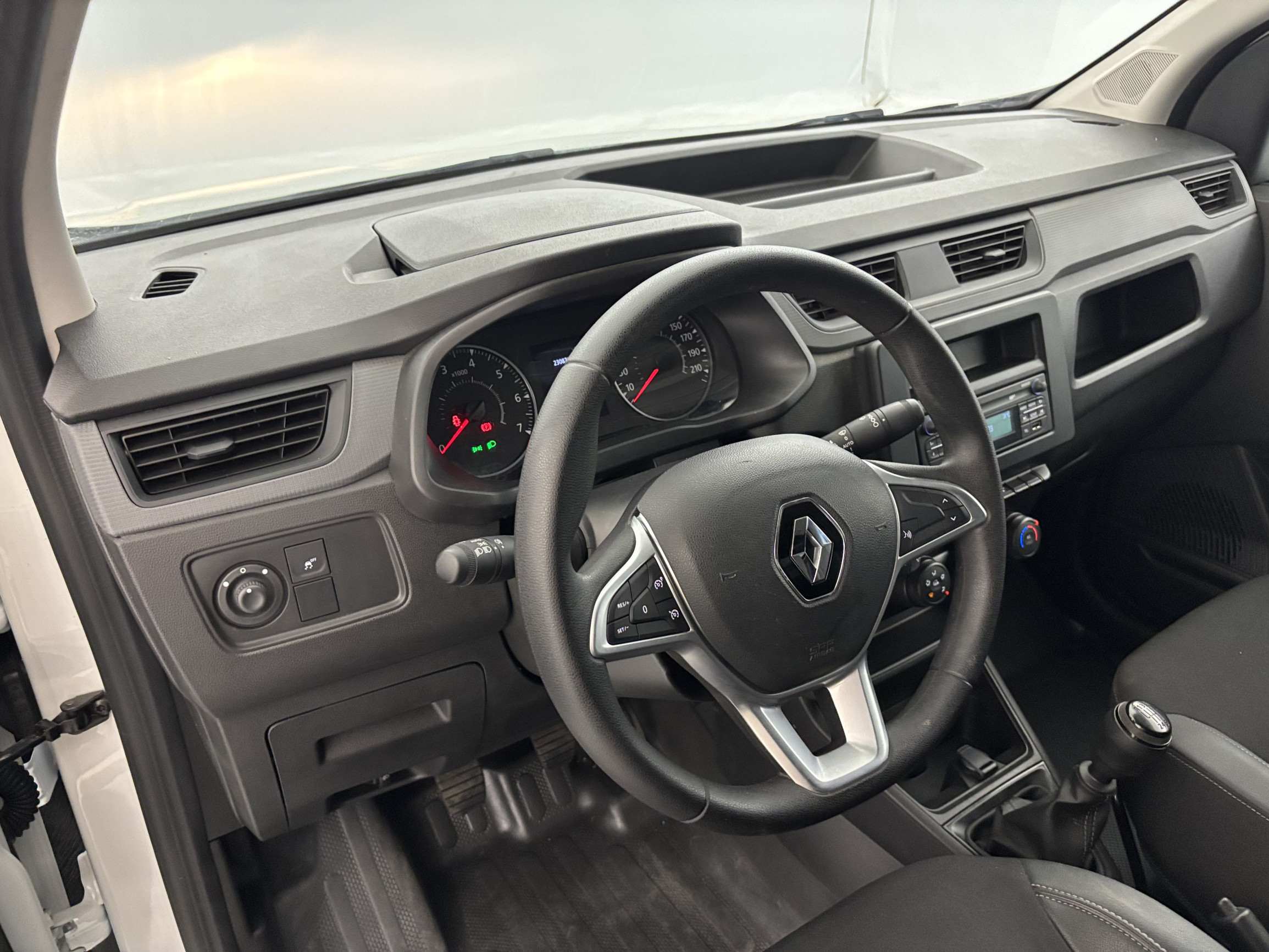 Vente en ligne Renault Express Van  BLUE DCI 95 - 22 au prix de 16 290 €