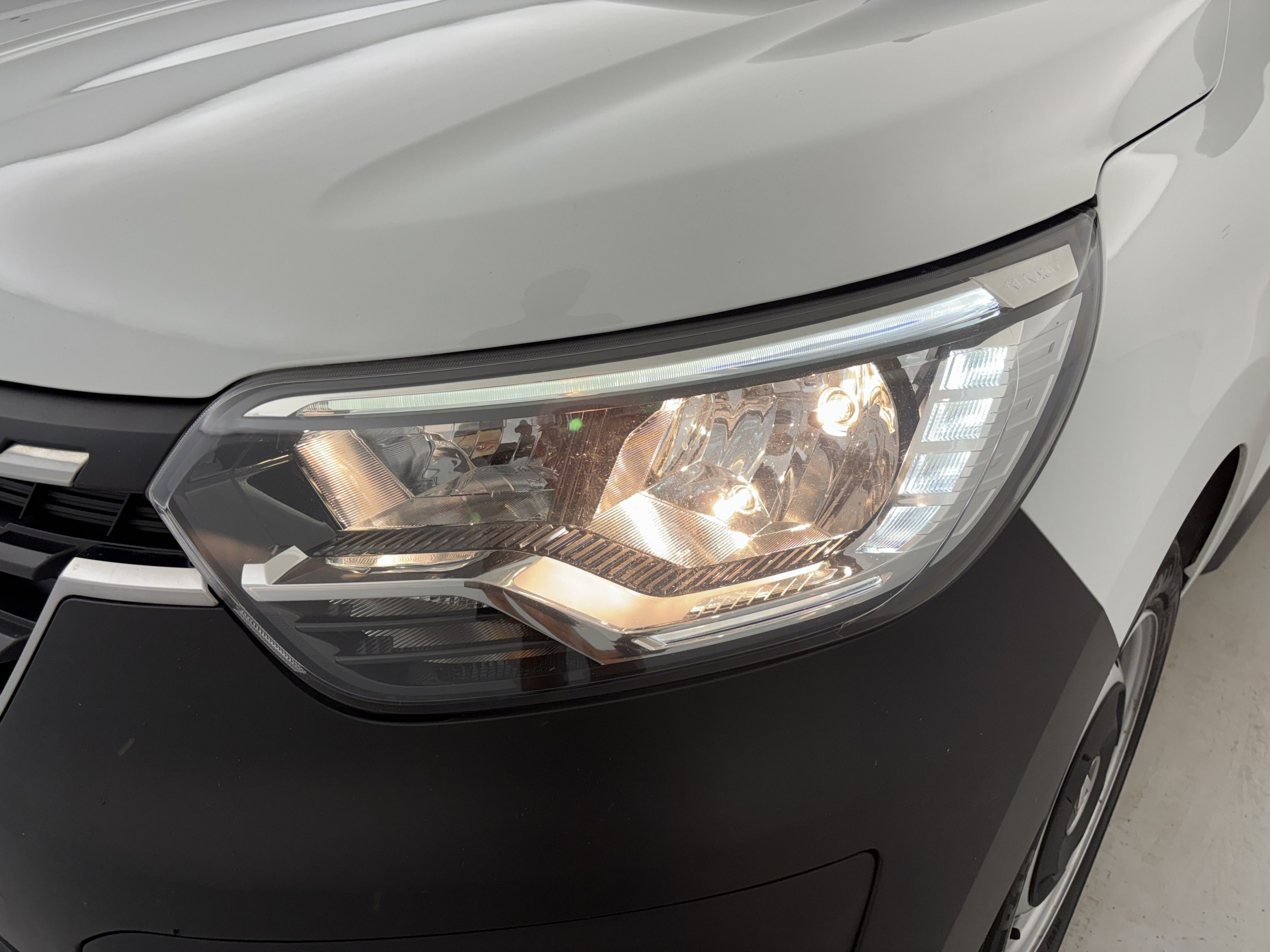 Vente en ligne Renault Express Van  BLUE DCI 95 - 22 au prix de 16 290 €
