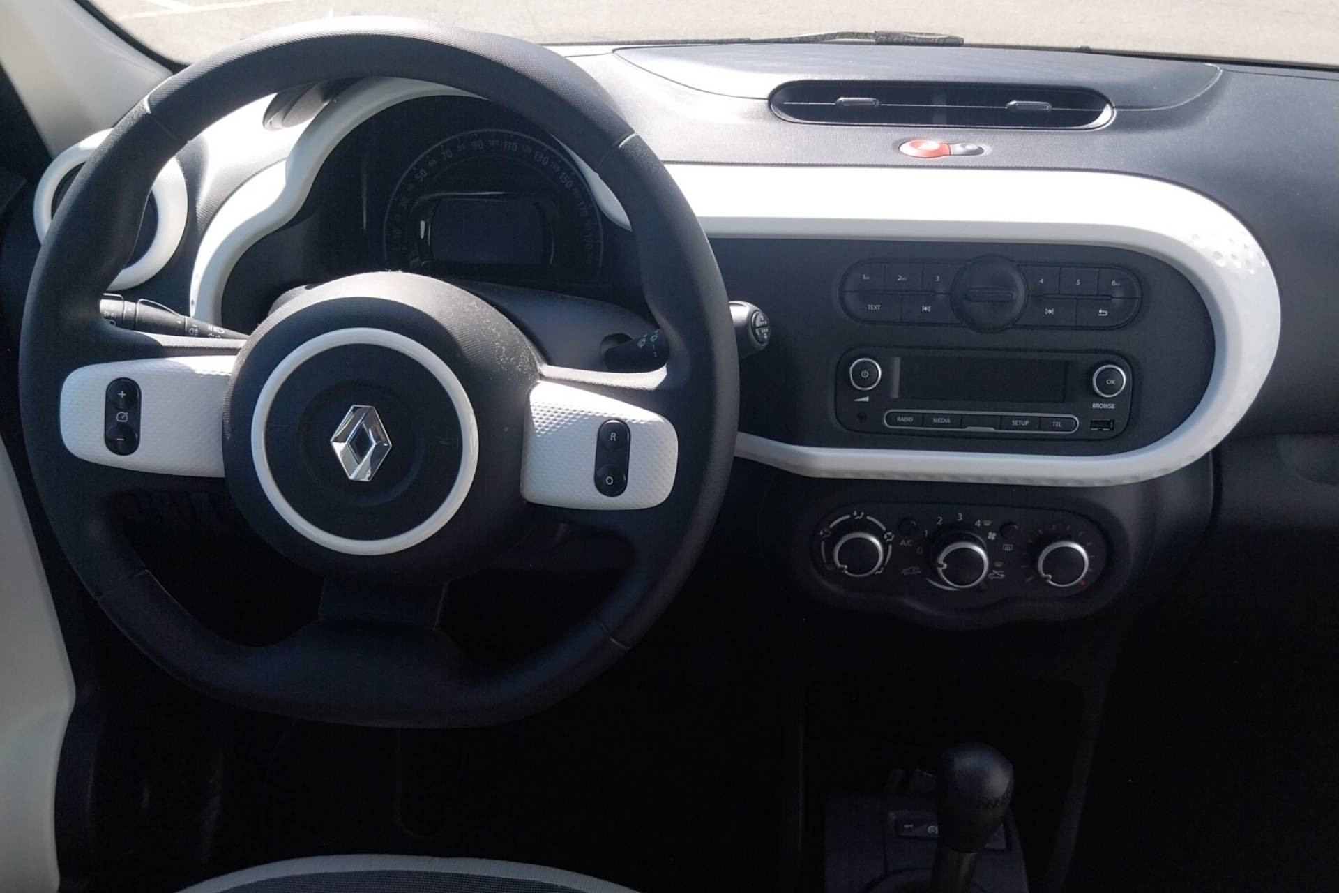 Vente en ligne Renault Twingo 3  0.9 TCe 90 au prix de 11 490 €