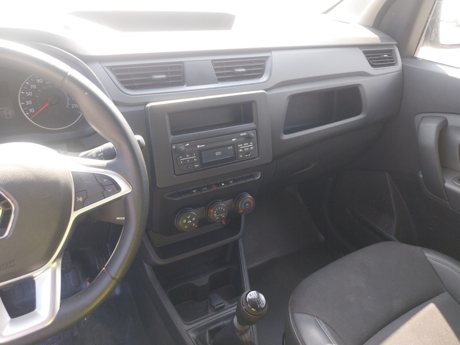 Vente en ligne Renault Express Van  BLUE DCI 95 - 22 au prix de 15 990 €