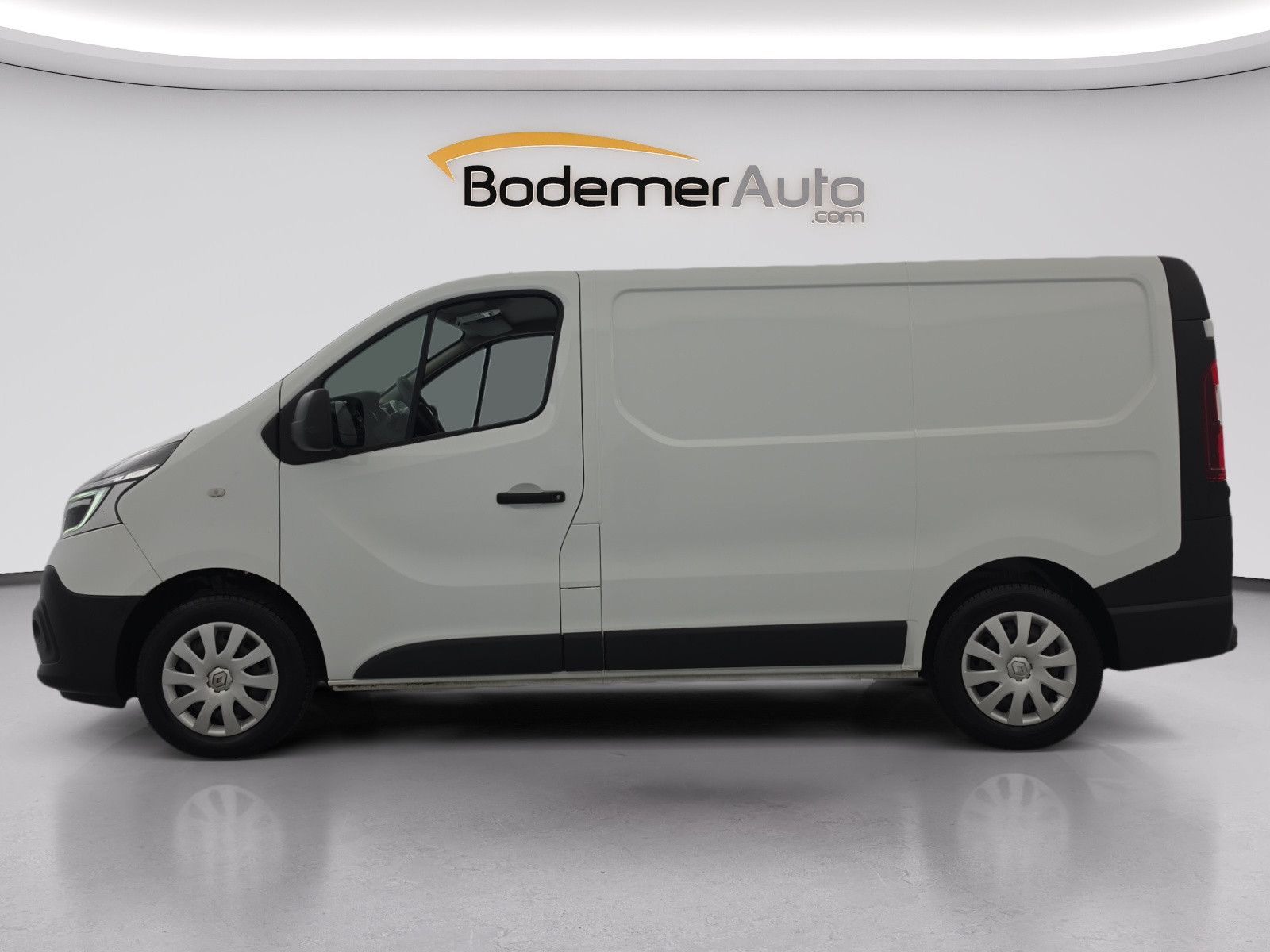 Vente en ligne Renault Trafic 3 Fourgon TRAFIC FGN L1H1 1000 KG DCI 120 au prix de 20 490 €