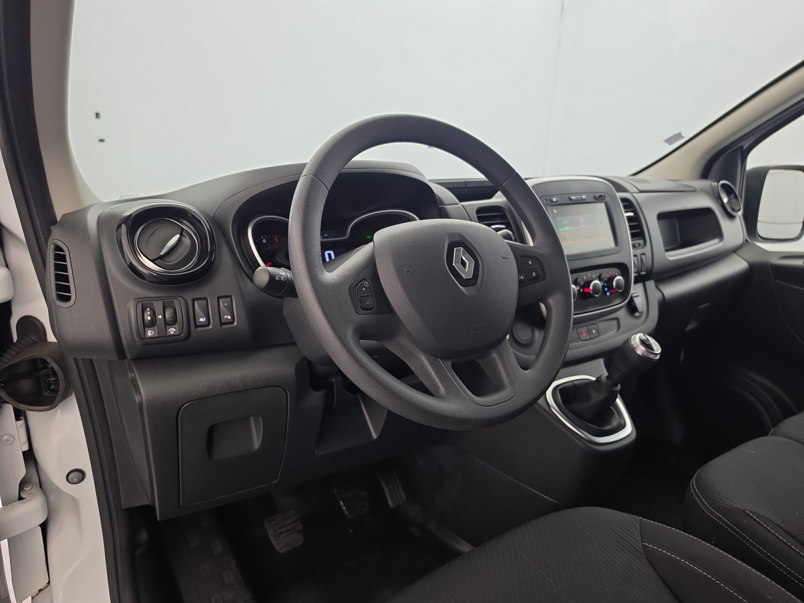Vente en ligne Renault Trafic 3 Fourgon TRAFIC FGN L1H1 1000 KG DCI 120 au prix de 20 490 €