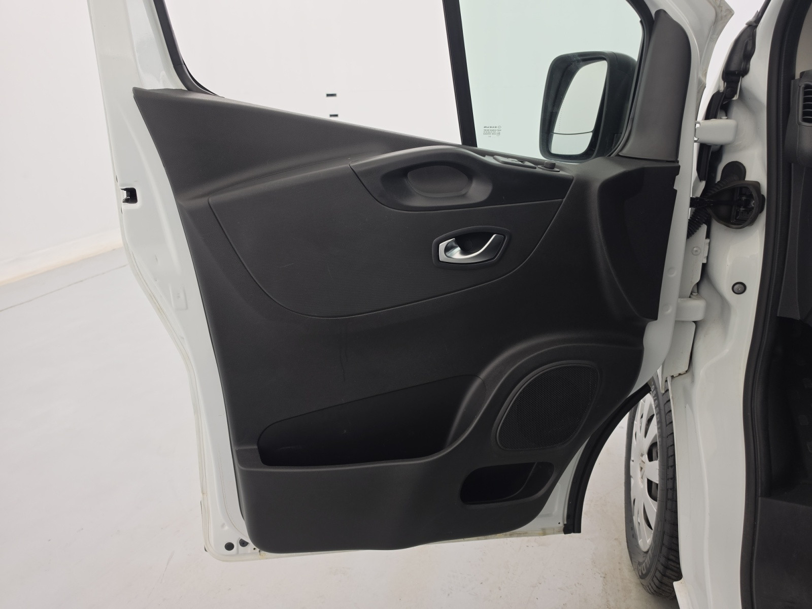 Vente en ligne Renault Trafic 3 Fourgon TRAFIC FGN L1H1 1000 KG DCI 120 au prix de 20 490 €