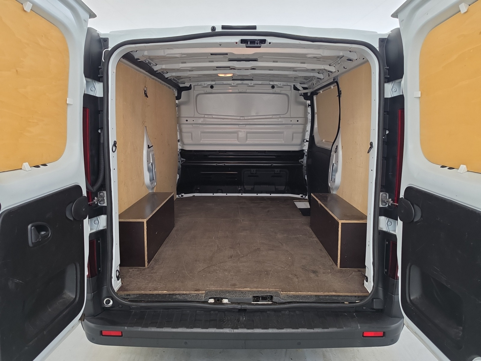 Vente en ligne Renault Trafic 3 Fourgon TRAFIC FGN L1H1 1000 KG DCI 120 au prix de 20 490 €