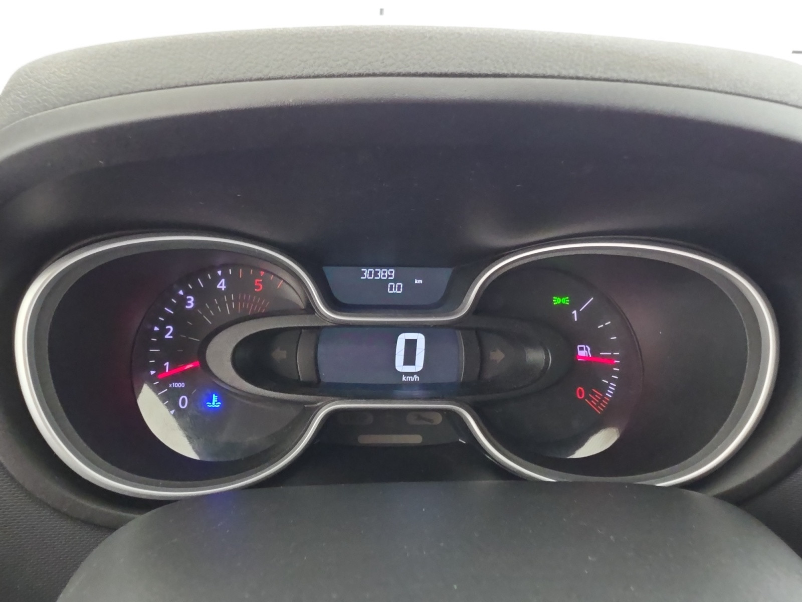 Vente en ligne Renault Trafic 3 Fourgon TRAFIC FGN L1H1 1000 KG DCI 120 au prix de 20 490 €