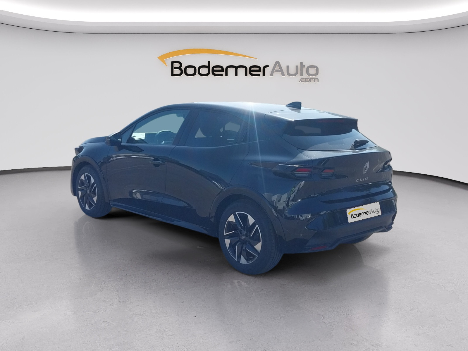 Vente en ligne Renault Clio 6 Clio E-Tech full hybrid 160 ch au prix de 27 290 €