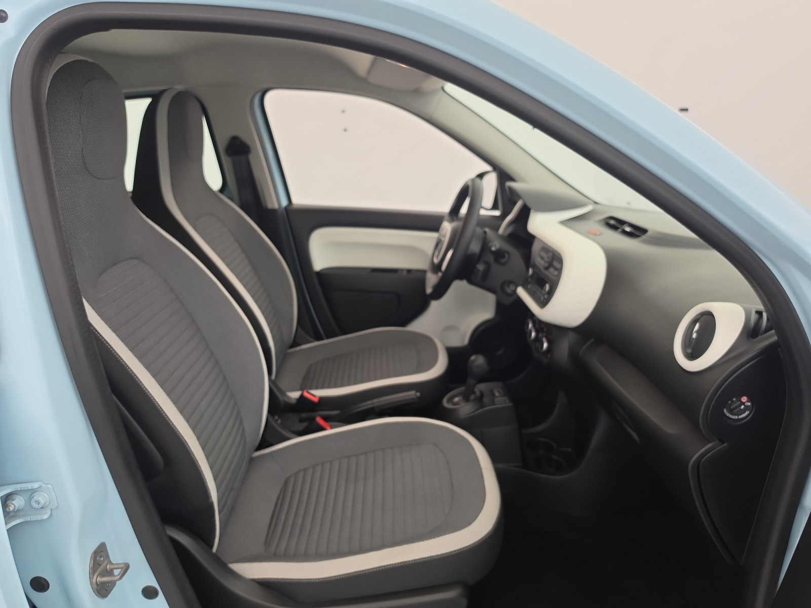 Vente en ligne Renault Twingo 3  0.9 TCe 90 au prix de 11 490 €