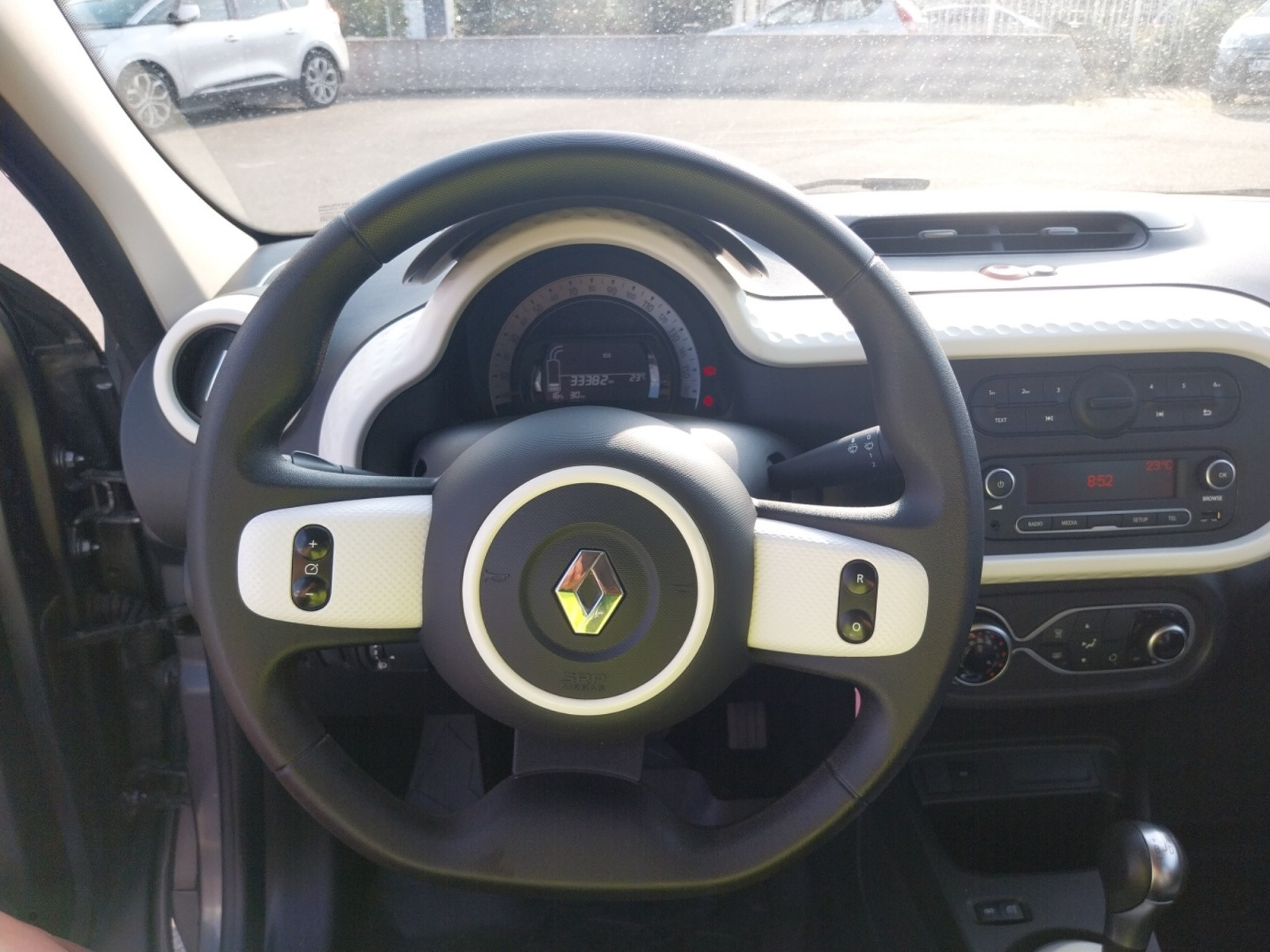 Vente en ligne Renault Twingo Electrique Twingo III E-Tech au prix de 10 990 €
