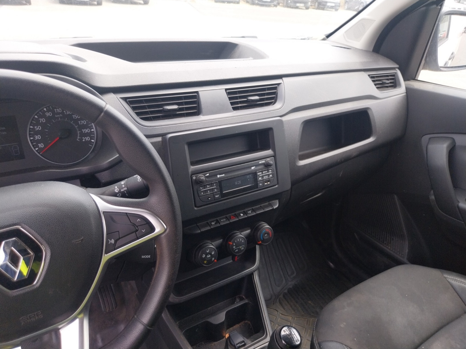 Vente en ligne Renault Express Van  BLUE DCI 95 - 22 au prix de 15 290 €