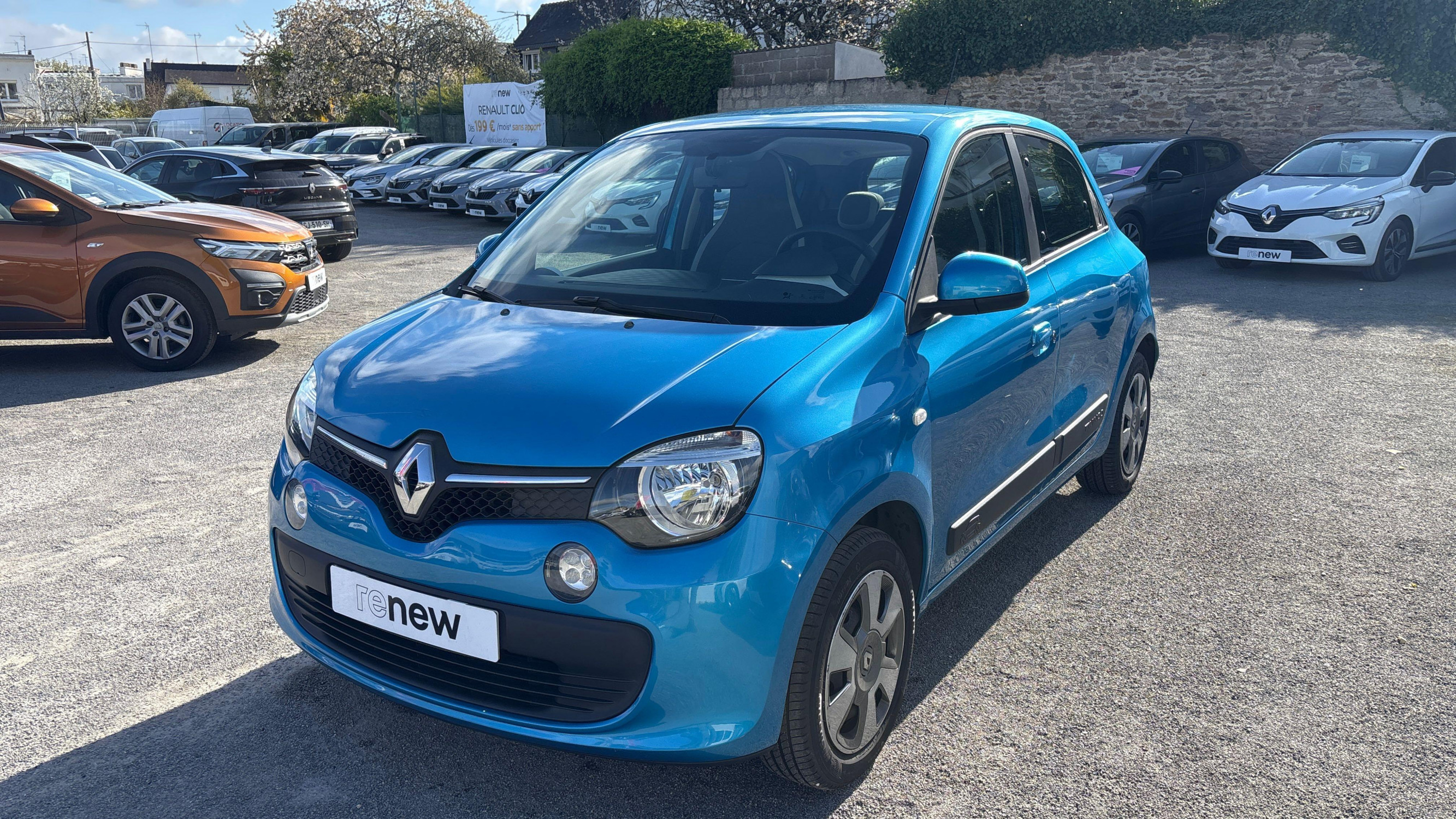 Vente en ligne Renault Twingo 3  1.0 SCe 70 eco2 au prix de 8 390 €