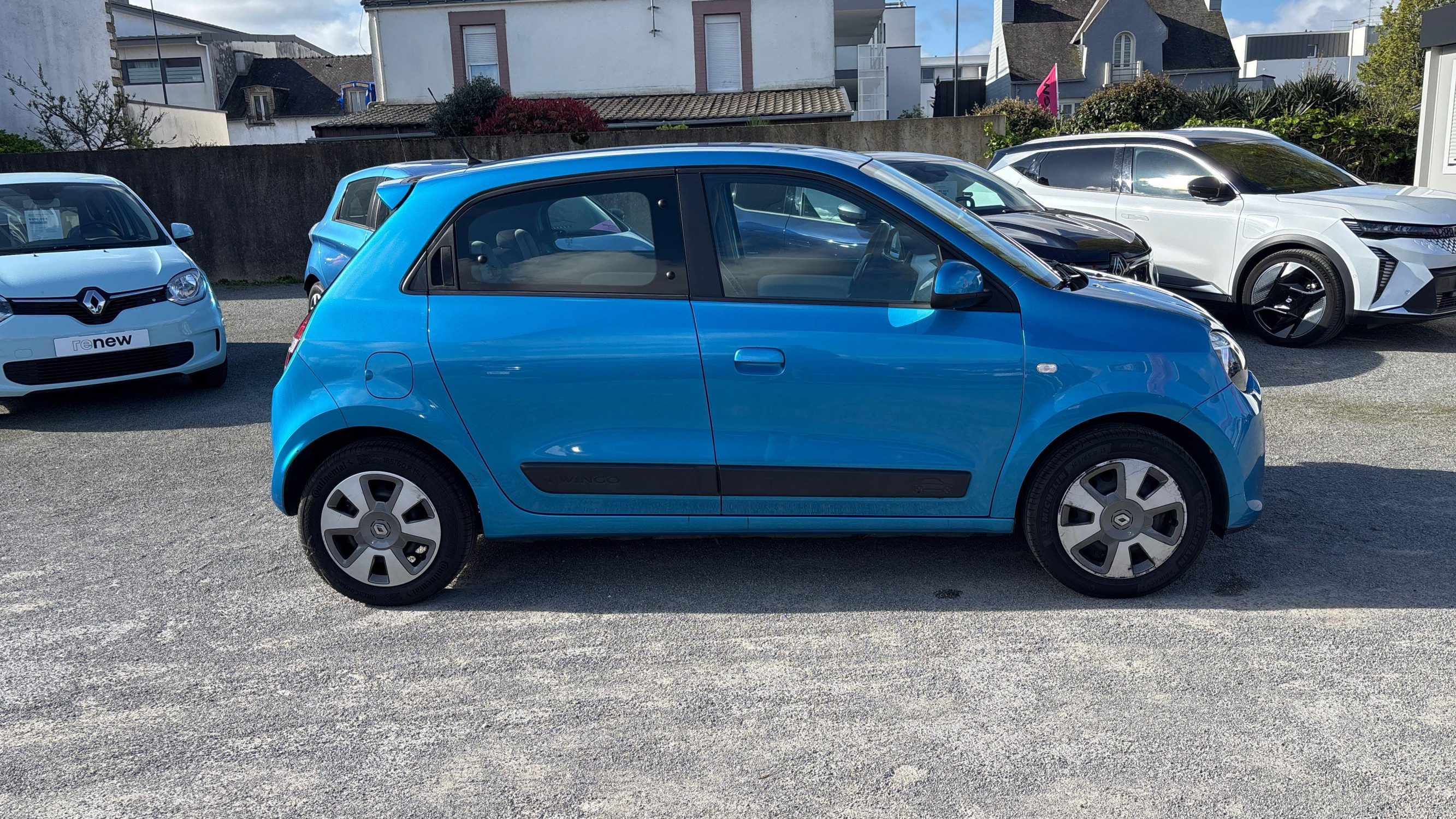 Vente en ligne Renault Twingo 3  1.0 SCe 70 eco2 au prix de 8 390 €