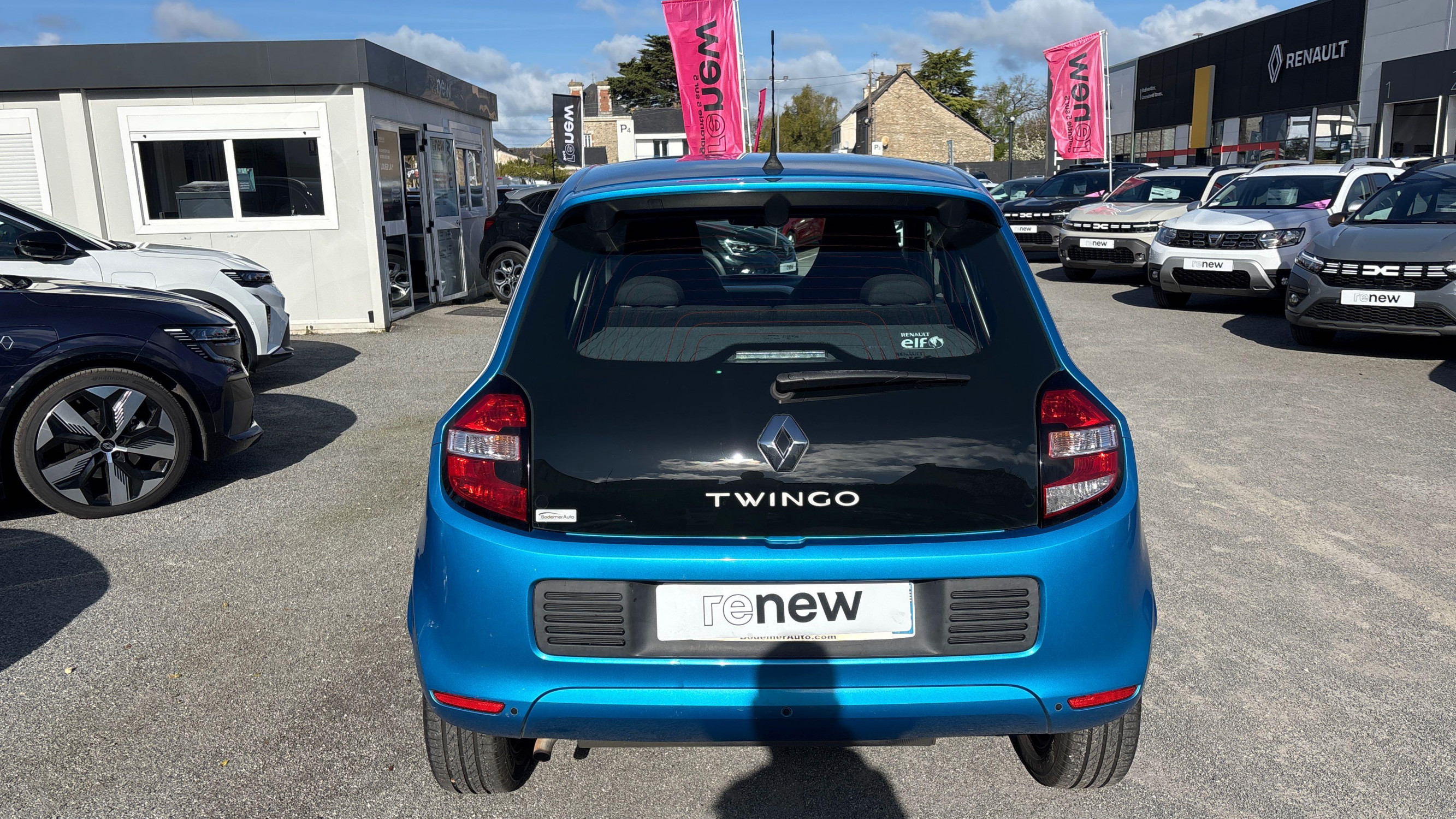 Vente en ligne Renault Twingo 3  1.0 SCe 70 eco2 au prix de 8 390 €