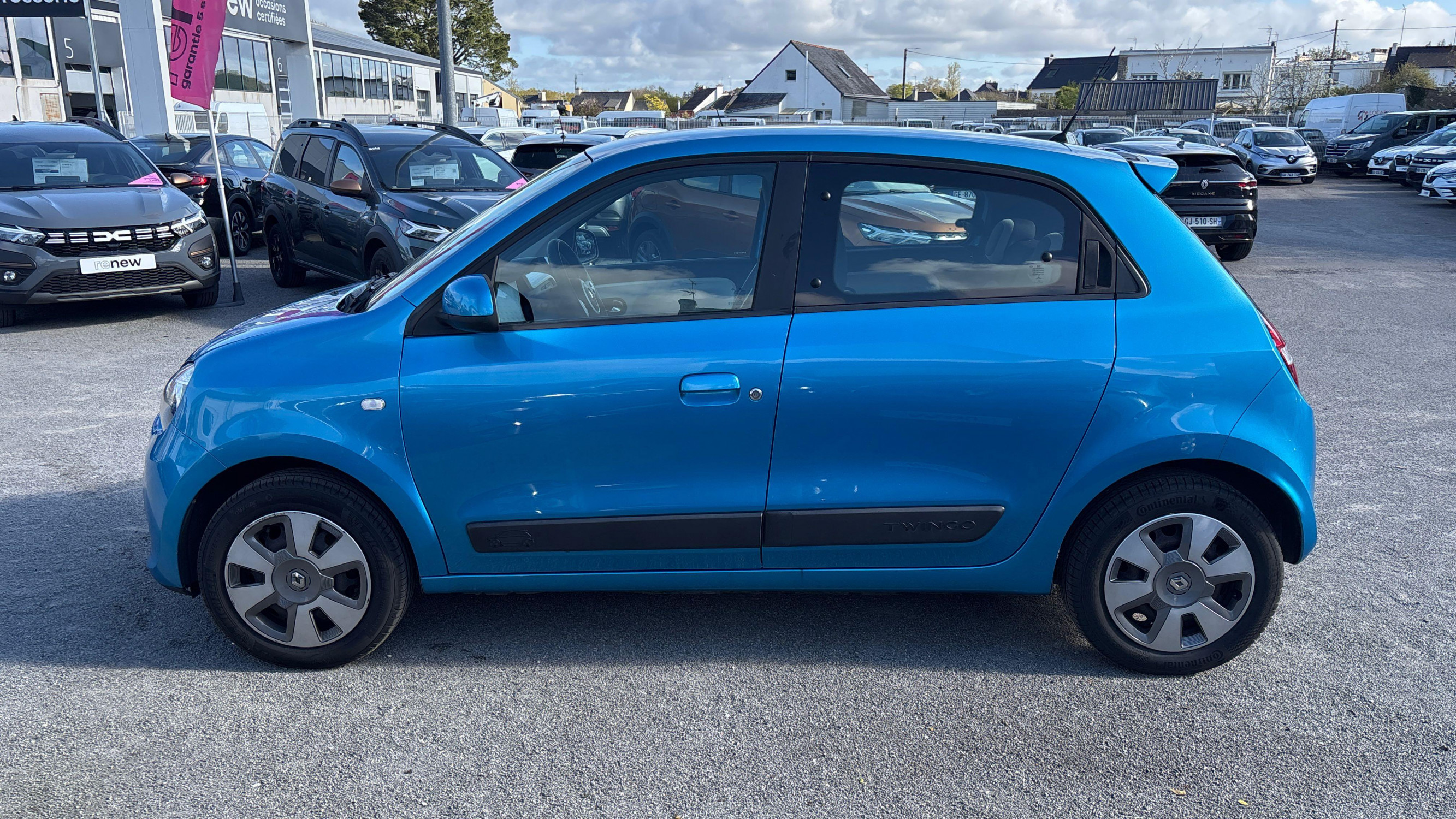 Vente en ligne Renault Twingo 3  1.0 SCe 70 eco2 au prix de 8 390 €