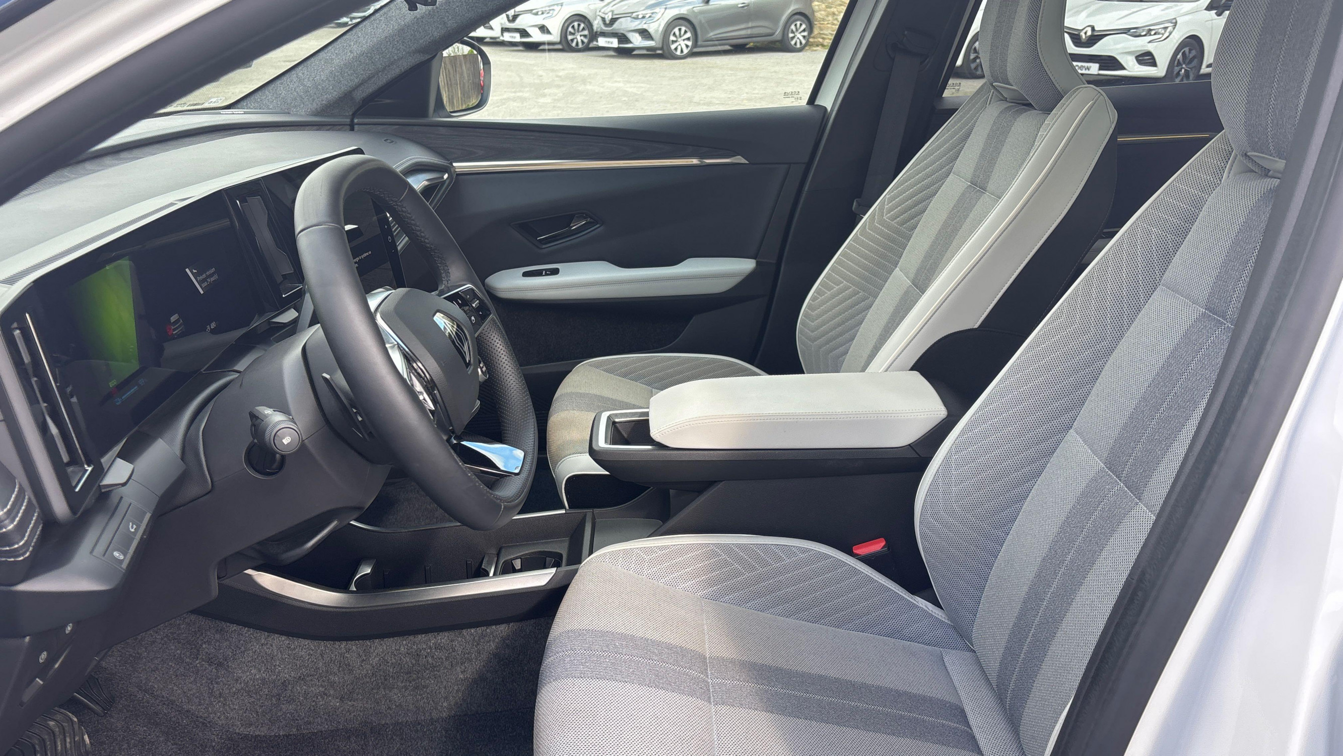 Vente en ligne Renault Scenic E-Tech  220 ch grande autonomie au prix de 40 490 €