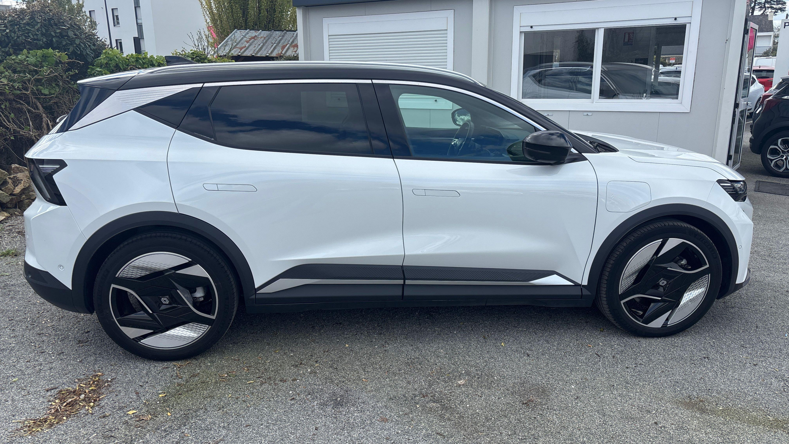 Vente en ligne Renault Scenic E-Tech  220 ch grande autonomie au prix de 40 490 €