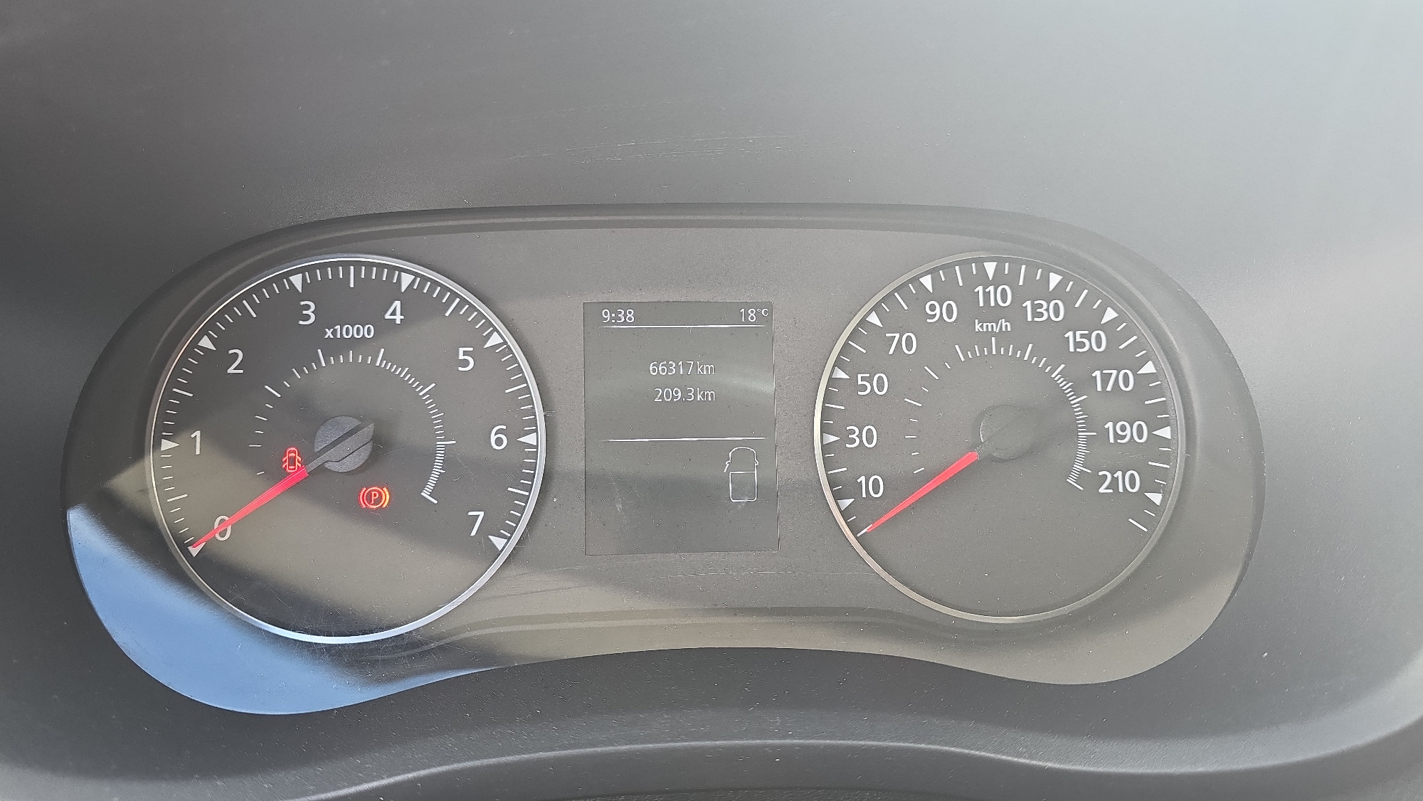 Vente en ligne Renault Master Fourgon MASTER FGN TRAC F3500 L3H3 BLUE DCI 135 au prix de 26 970 €