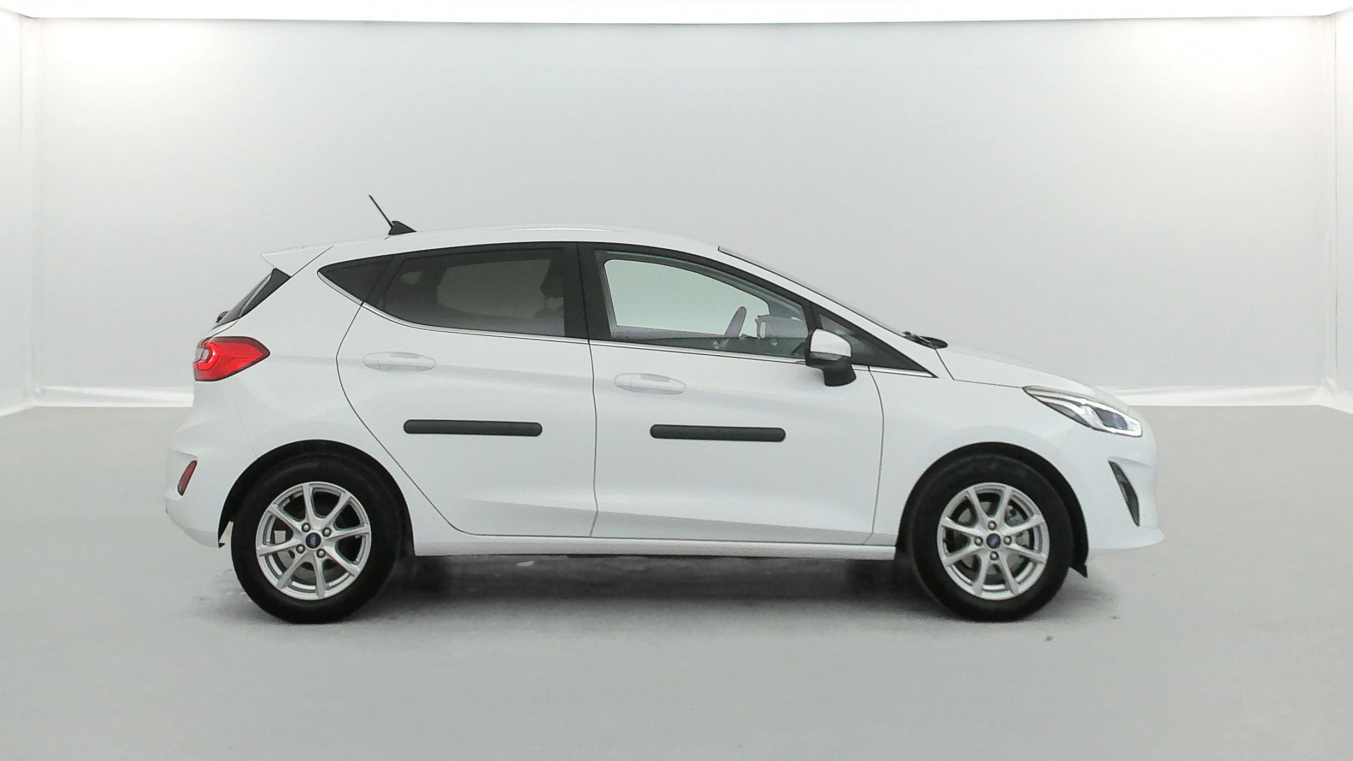Vente en ligne Ford Fiesta  1.1 75 ch BVM5 au prix de 12 570 €