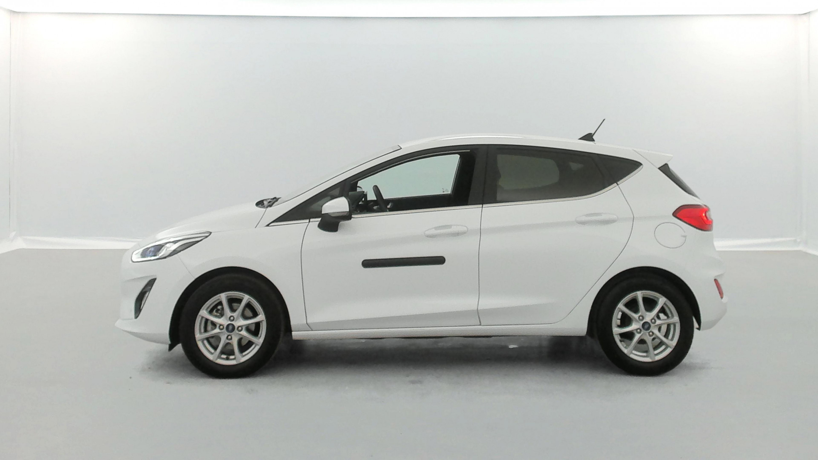Vente en ligne Ford Fiesta  1.1 75 ch BVM5 au prix de 12 570 €