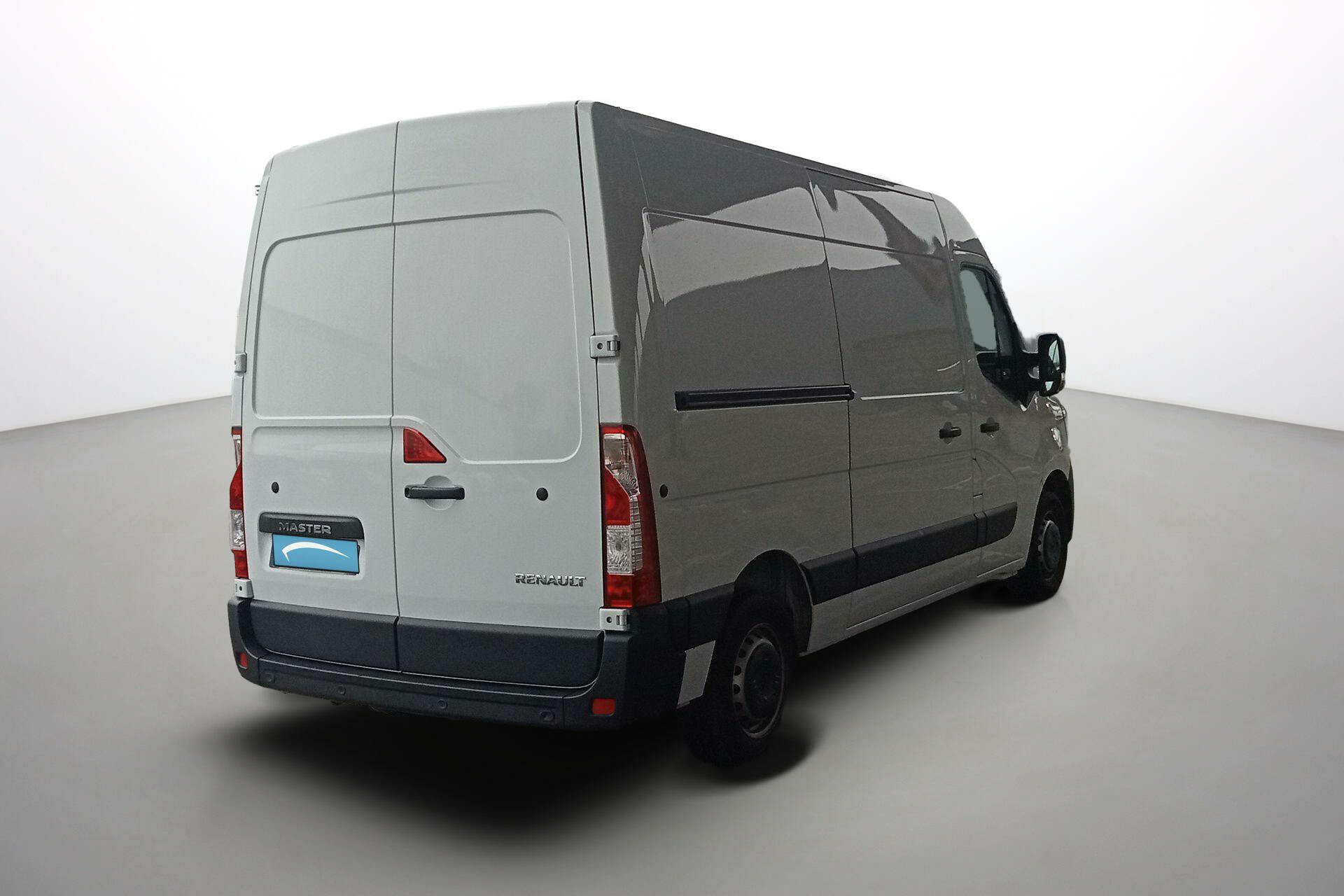 Vente en ligne Renault Master Fourgon MASTER FGN TRAC F3500 L2H2 BLUE DCI 135 au prix de 23 990 €
