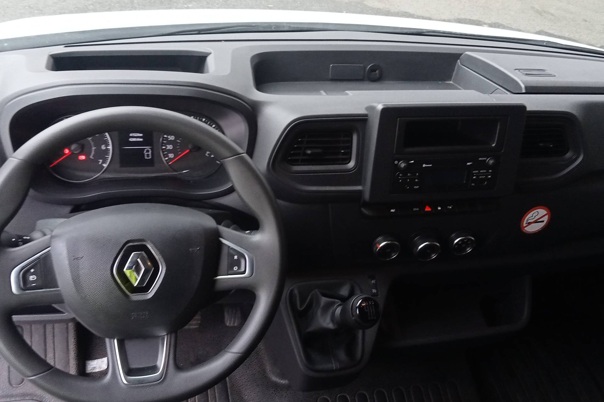 Vente en ligne Renault Master Fourgon MASTER FGN TRAC F3500 L2H2 BLUE DCI 135 au prix de 23 990 €