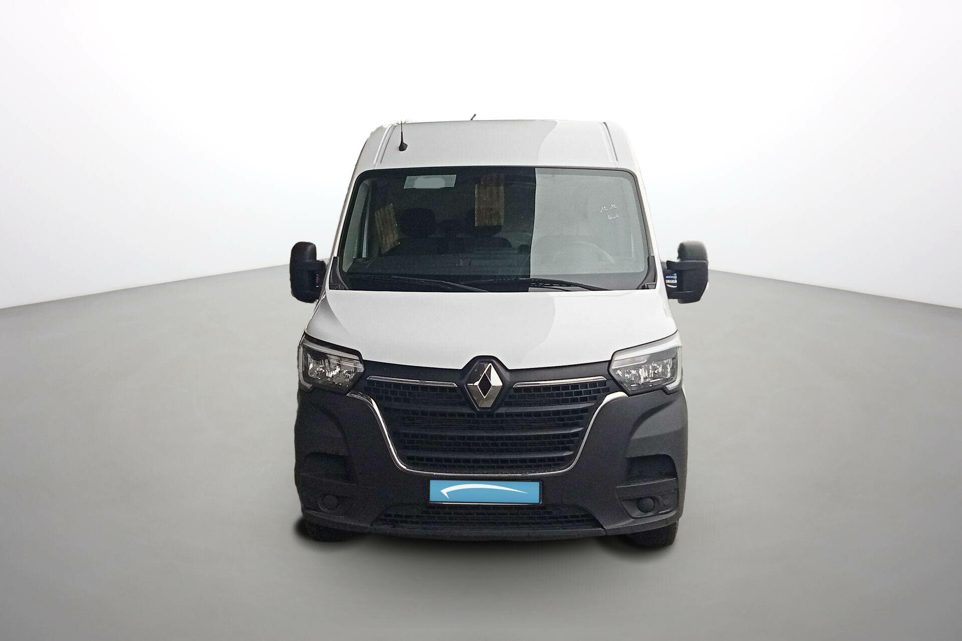Vente en ligne Renault Master Fourgon MASTER FGN TRAC F3500 L2H2 BLUE DCI 135 au prix de 23 990 €