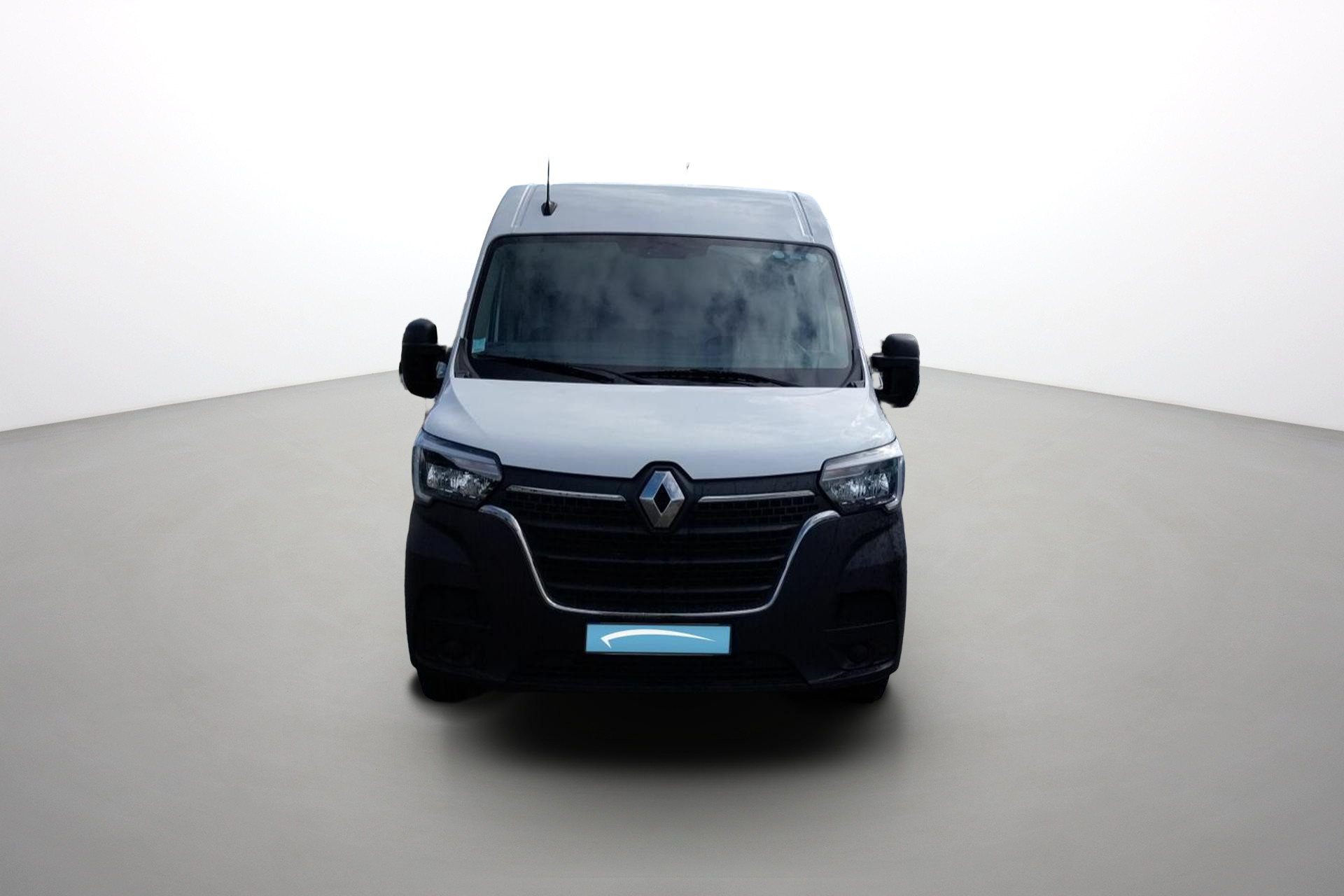 Vente en ligne Renault Master Fourgon MASTER FGN TRAC F3500 L2H2 BLUE DCI 135 au prix de 25 890 €