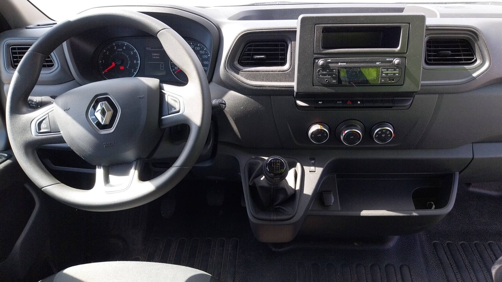 Vente en ligne Renault Master Fourgon MASTER FGN TRAC F3500 L2H2 BLUE DCI 135 au prix de 26 290 €