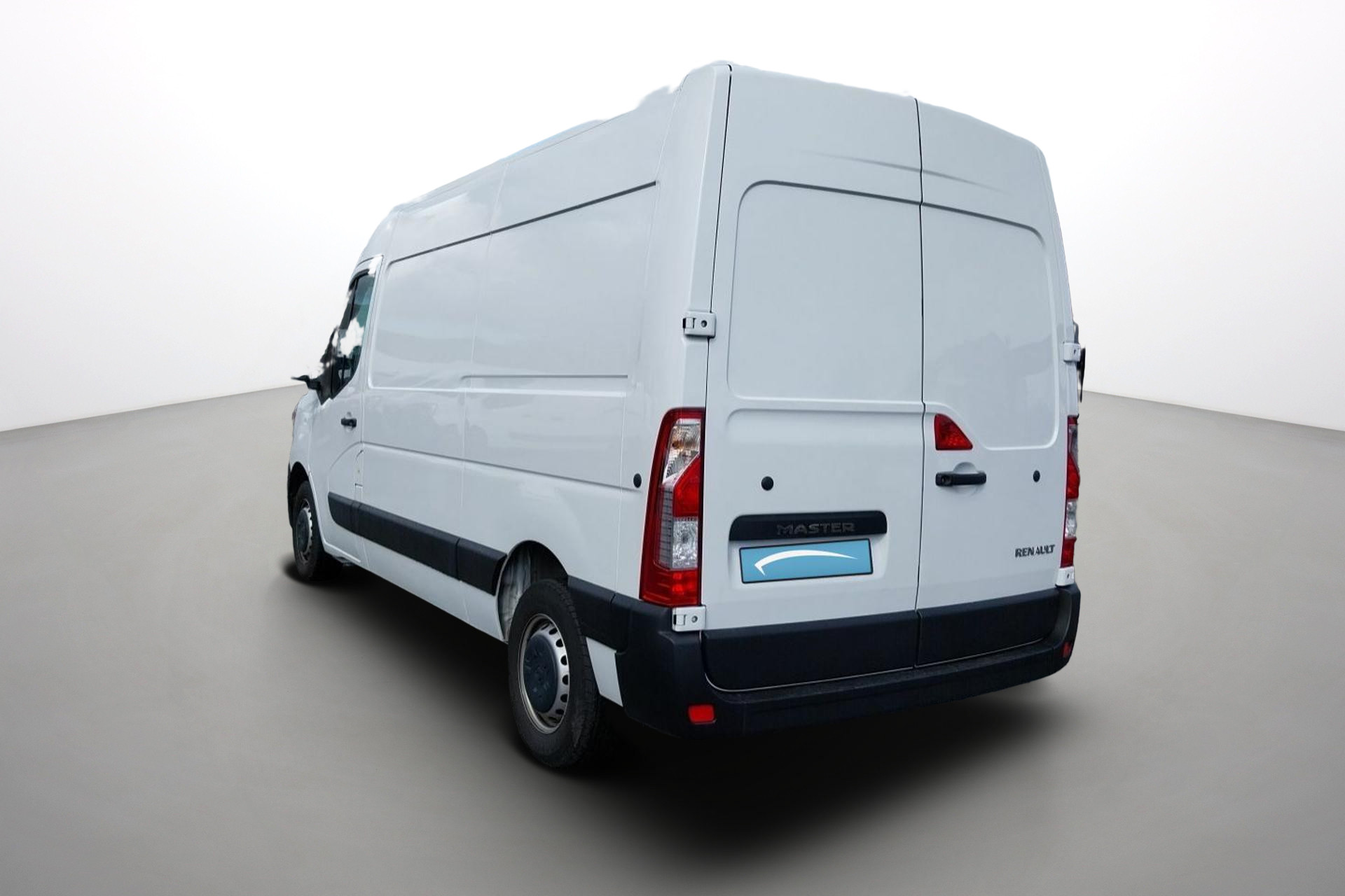 Vente en ligne Renault Master Fourgon MASTER FGN TRAC F3500 L2H2 BLUE DCI 135 au prix de 25 890 €