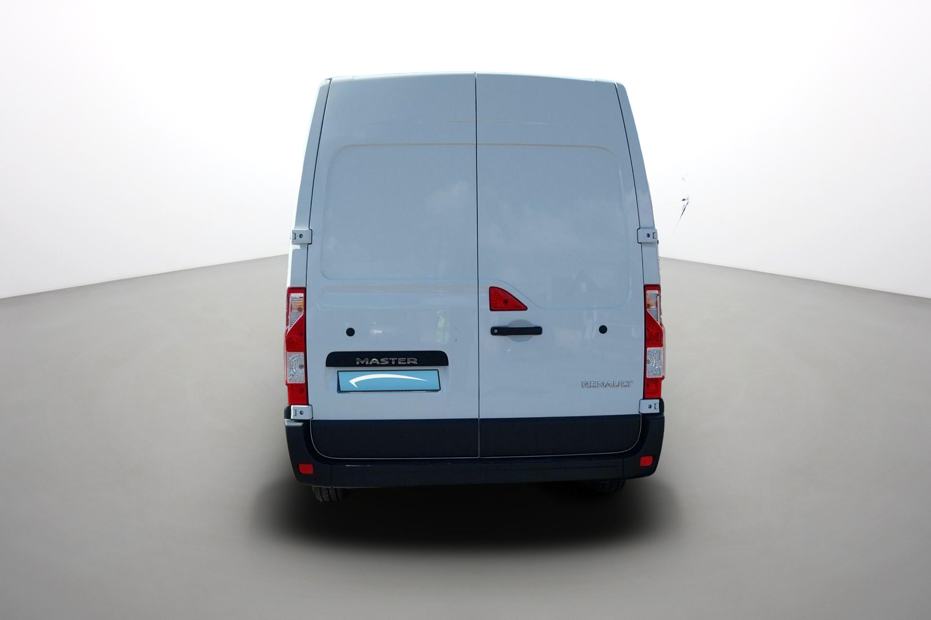 Vente en ligne Renault Master Fourgon MASTER FGN TRAC F3500 L2H2 BLUE DCI 135 au prix de 26 290 €