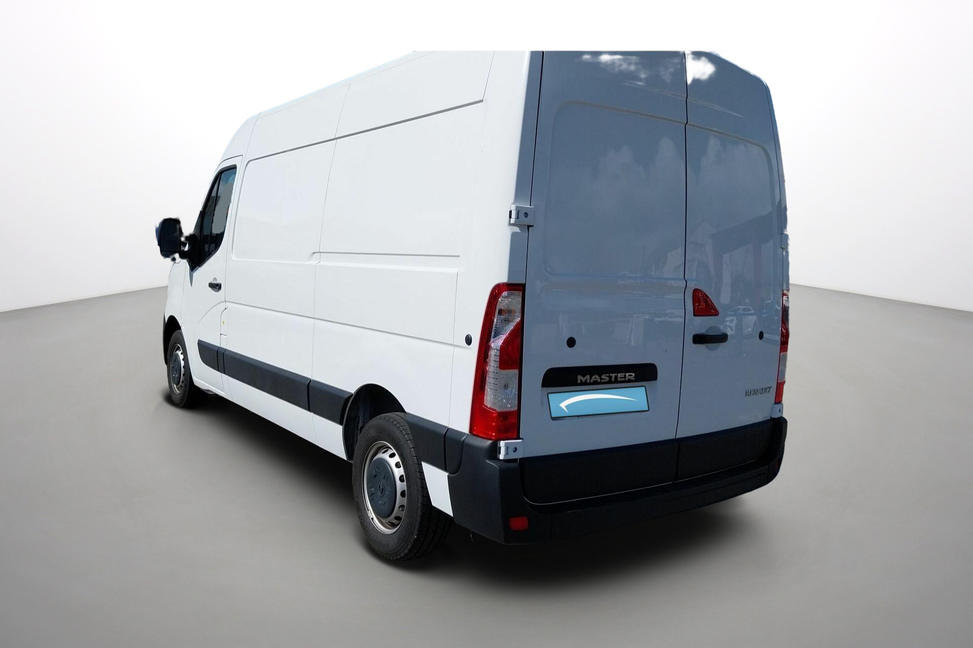 Vente en ligne Renault Master Fourgon MASTER FGN TRAC F3500 L2H2 BLUE DCI 135 au prix de 26 290 €