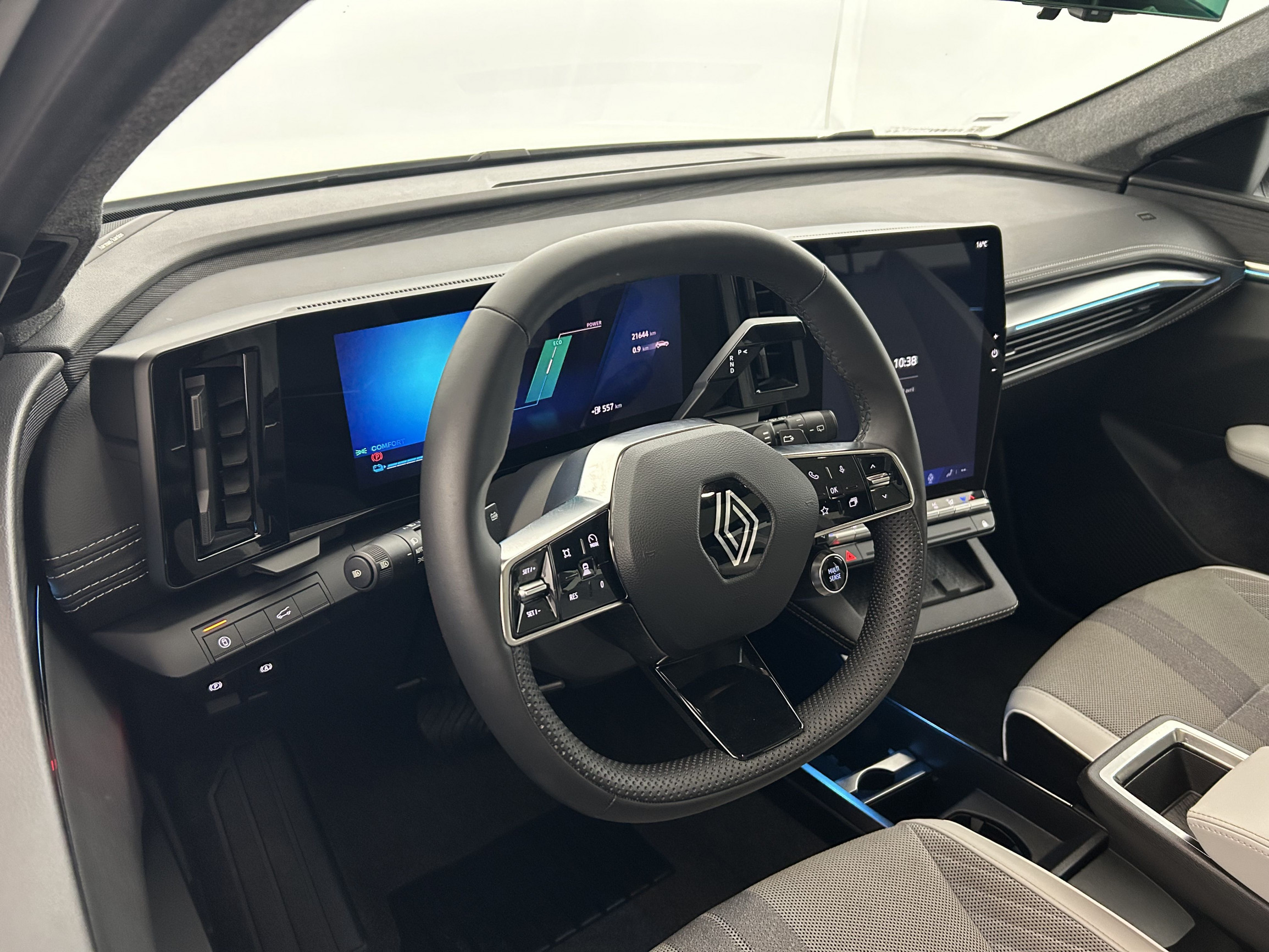 Vente en ligne Renault Scenic E-Tech  220 ch grande autonomie au prix de 39 490 €