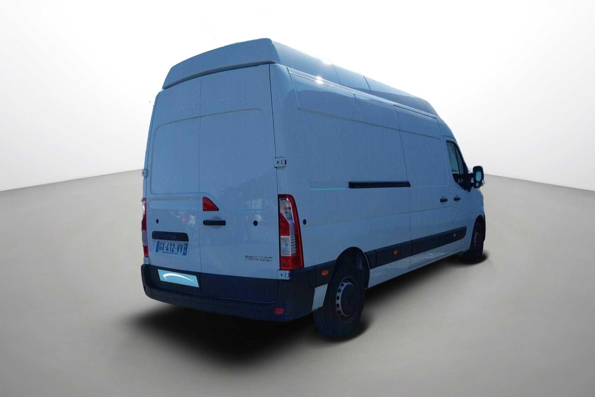 Vente en ligne Renault Master Fourgon MASTER FGN TRAC F3500 L3H3 BLUE DCI 135 au prix de 26 970 €