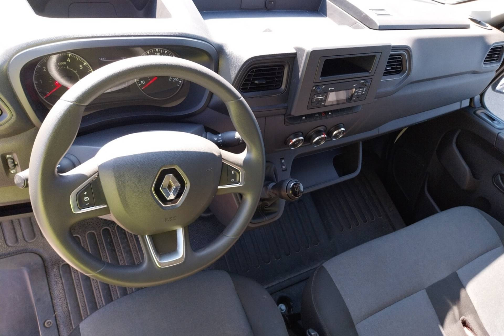 Vente en ligne Renault Master Fourgon MASTER FGN TRAC F3500 L3H3 BLUE DCI 135 au prix de 26 970 €