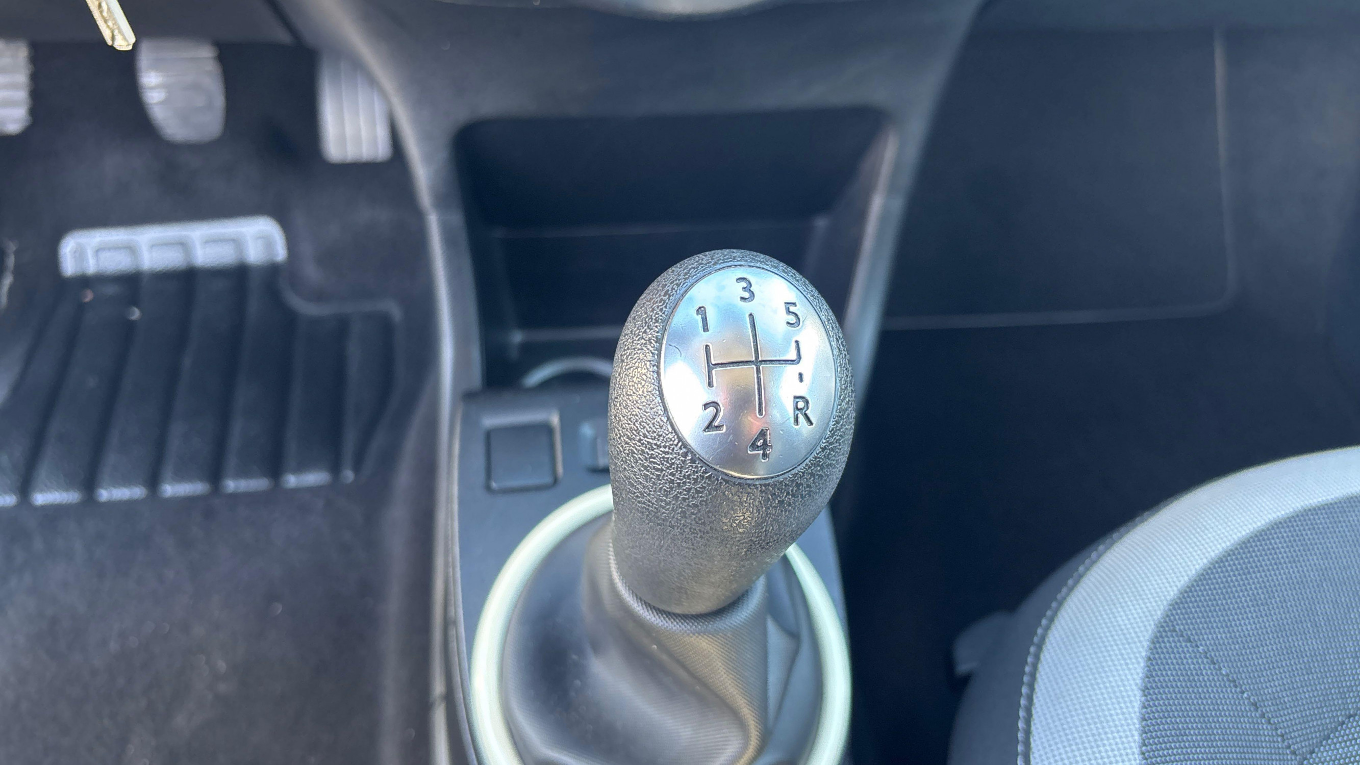 Vente en ligne Renault Twingo 3  1.0 SCe 70 eco2 au prix de 8 390 €