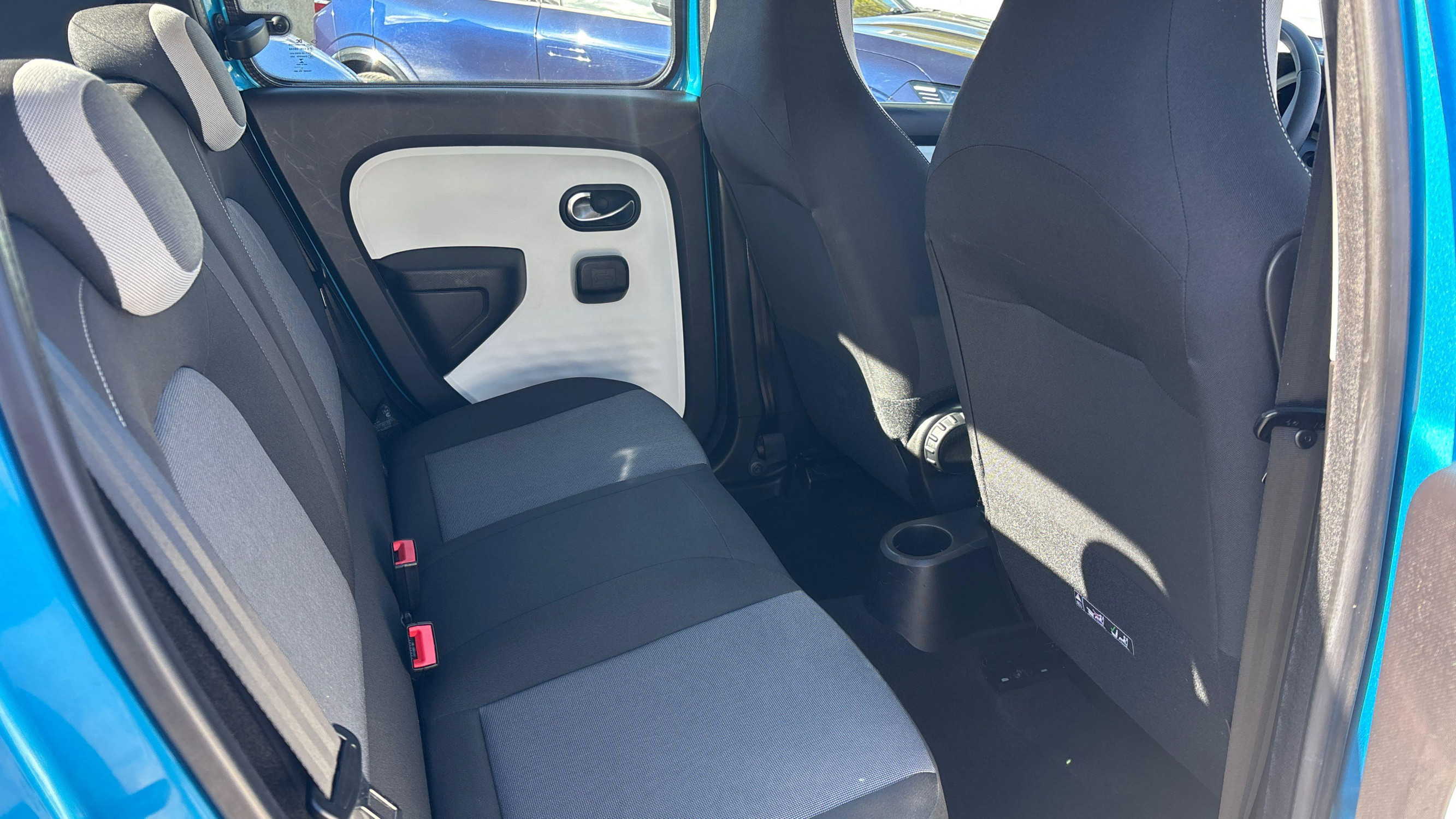 Vente en ligne Renault Twingo 3  1.0 SCe 70 eco2 au prix de 8 390 €