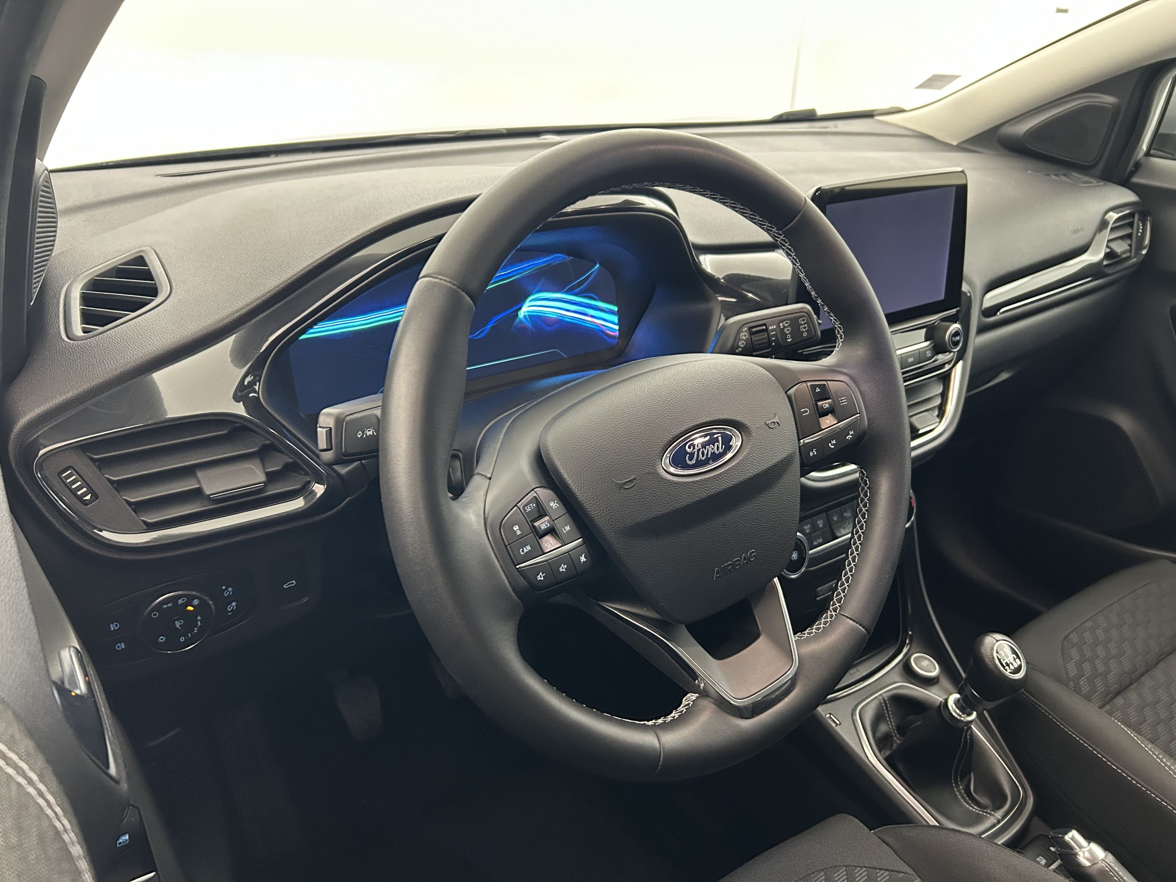Ford Puma  1.0 Flexifuel 125 ch mHEV S&S BVM6 occasion de 2022 en vente à Vannes