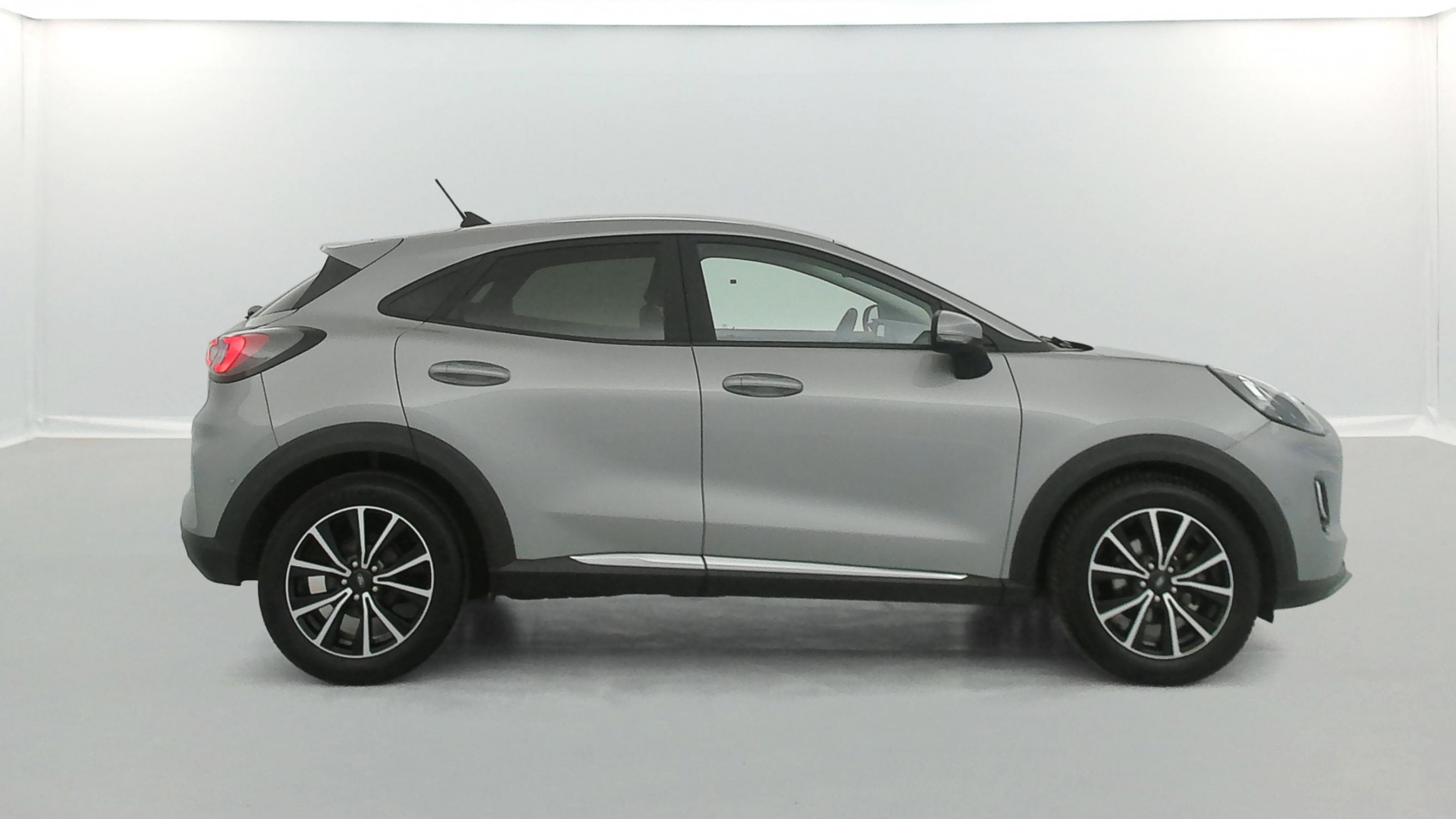 Vente en ligne Ford Puma  1.0 Flexifuel 125 ch mHEV S&S BVM6 au prix de 15 990 €