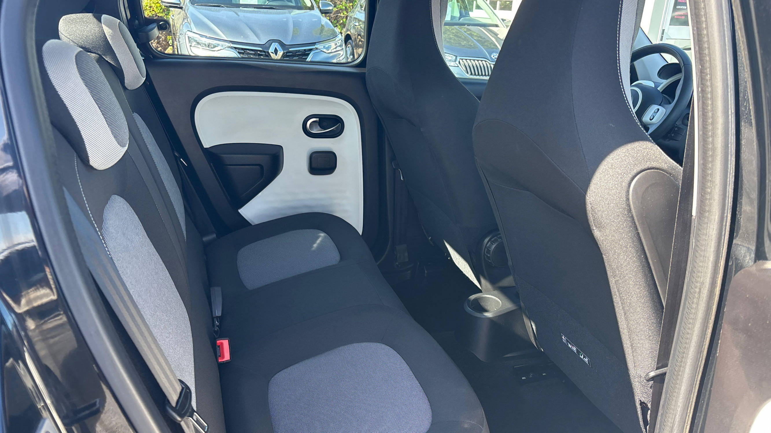Vente en ligne Renault Twingo 3  1.0 SCe 70 au prix de 11 990 €
