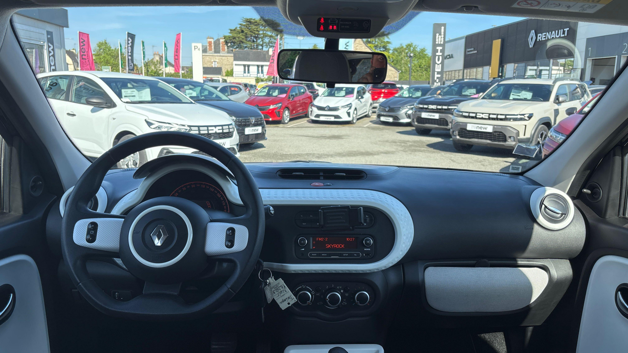 Vente en ligne Renault Twingo 3  1.0 SCe 70 au prix de 11 990 €